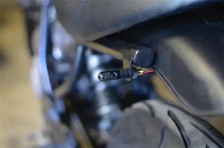 KIT 2 MINI FRECCE INDICATORI LED MOTO HARLEY CUSTOM CAFE RACER OMOLOGATE