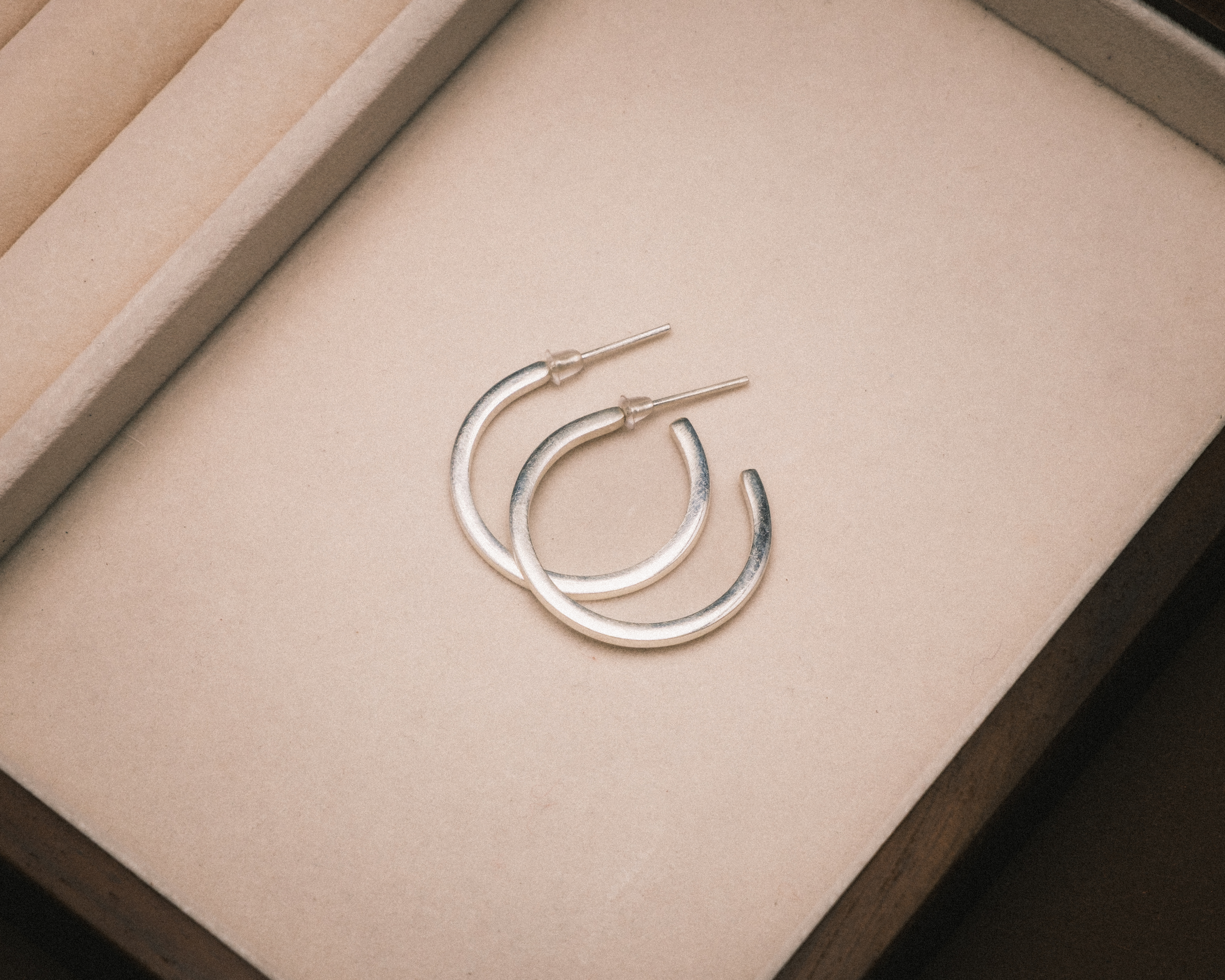 The Amin, Amin Earings