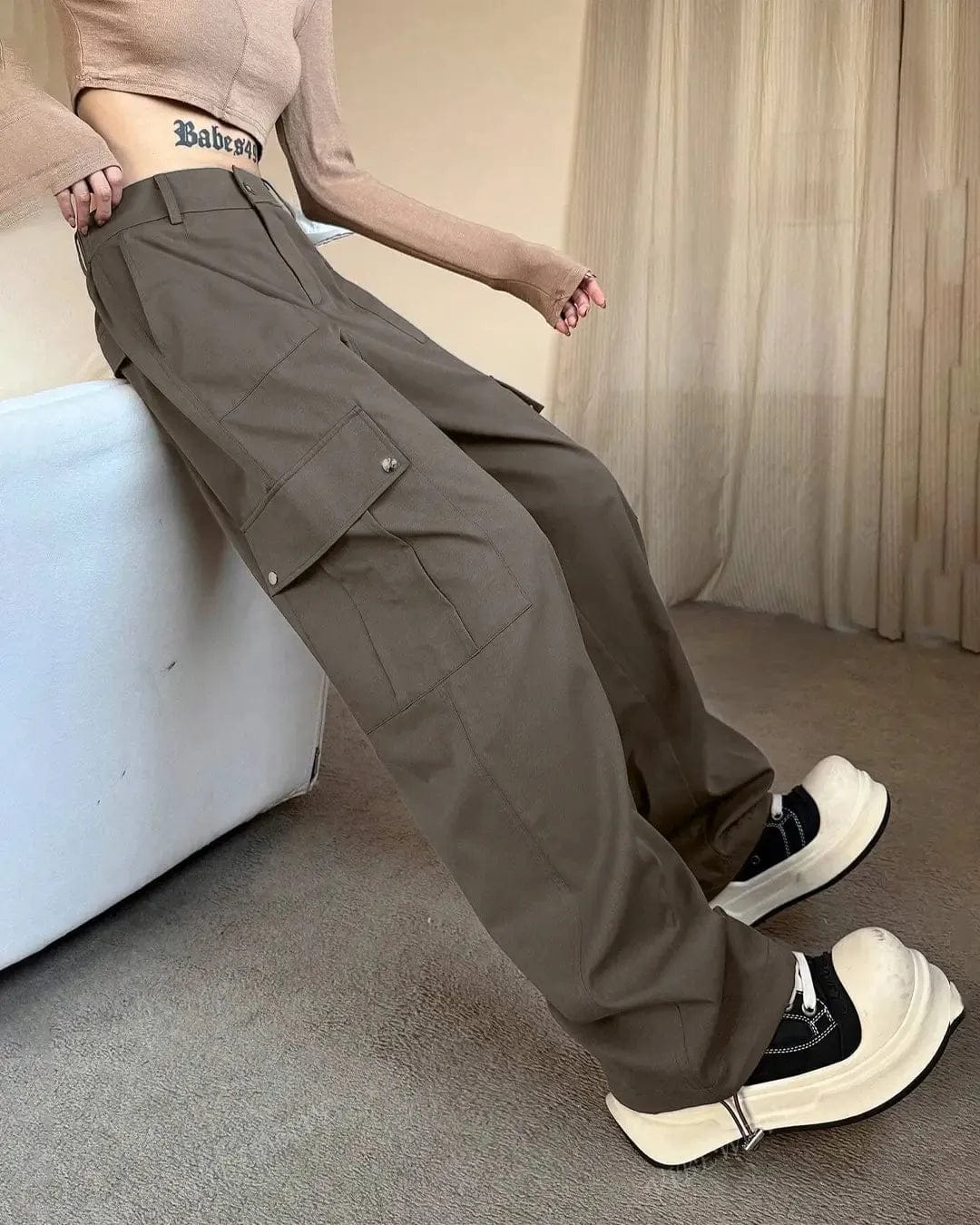 Women's Wide-Leg Cargo Pants