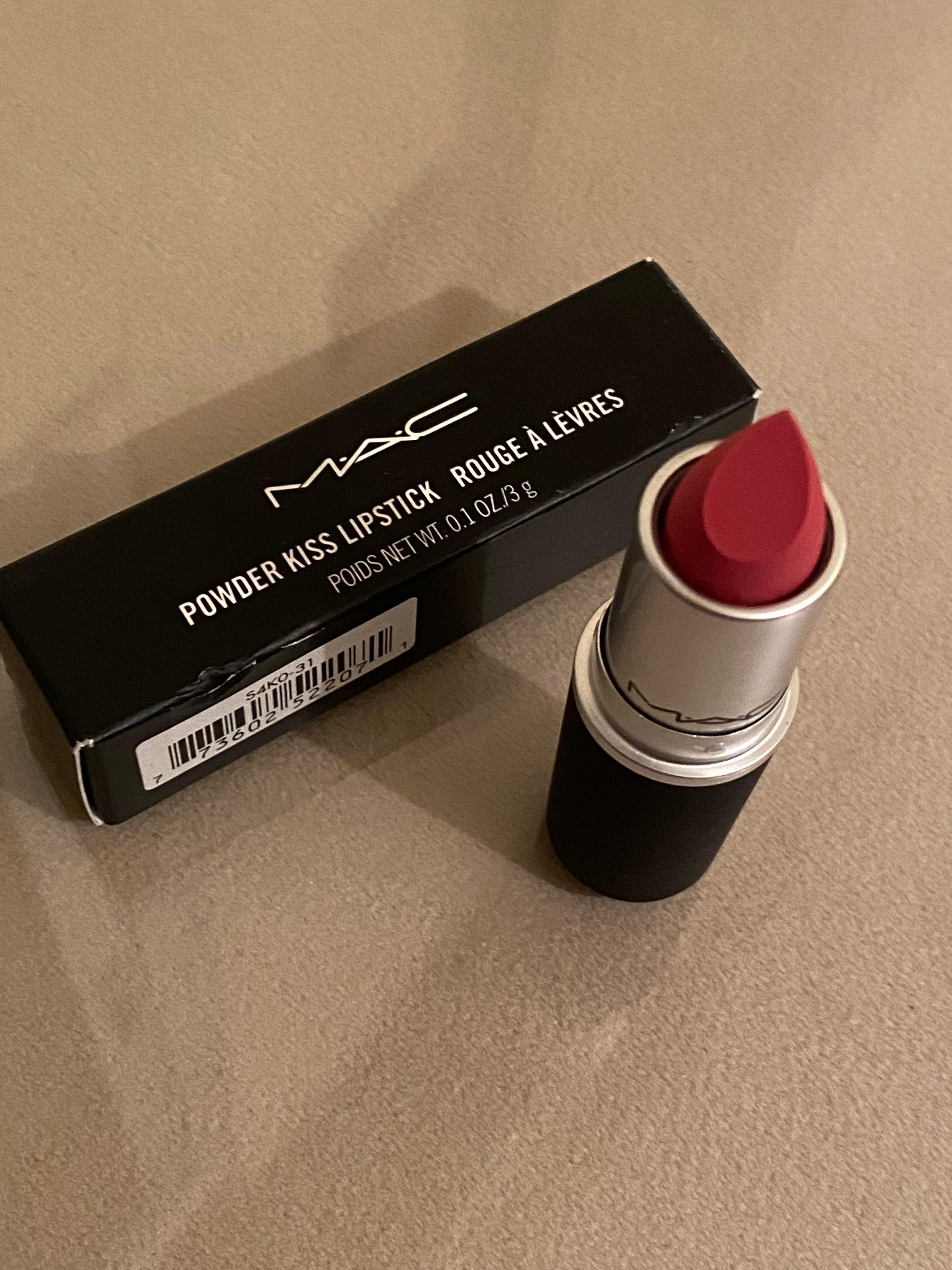 Rouge à lèvres MAC Powder Kiss