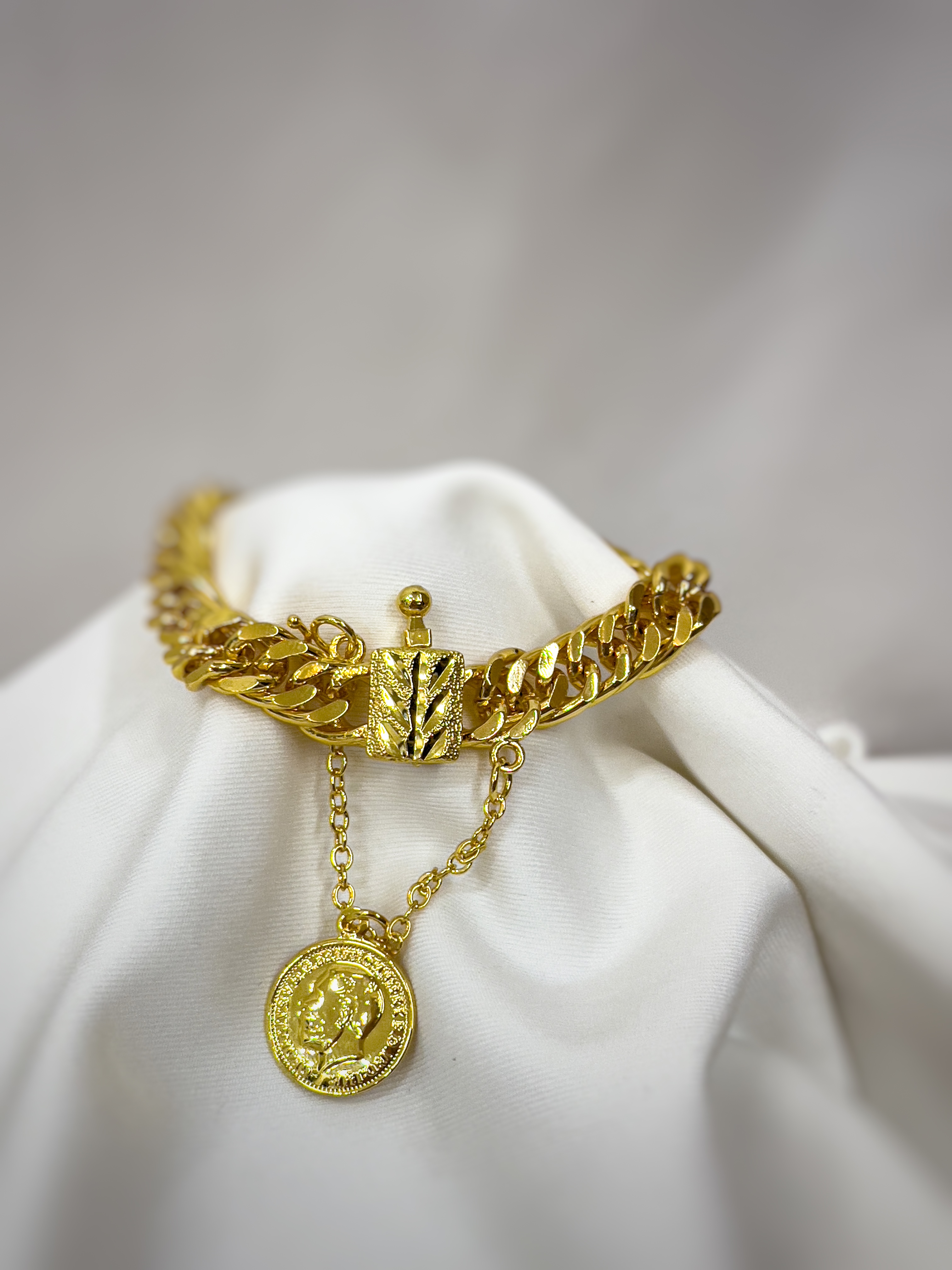 اسوارة جنزير مع ليرة 