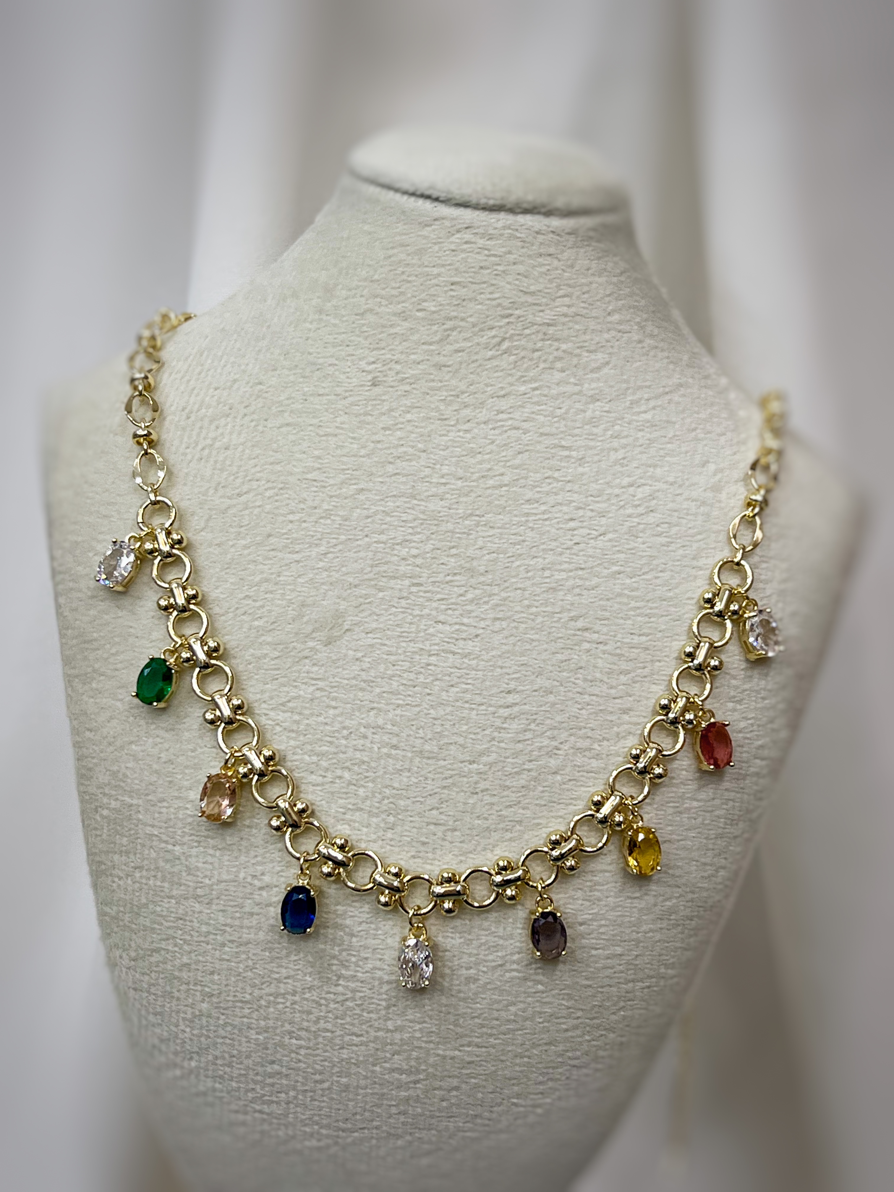 سنسال جواهر ملونة