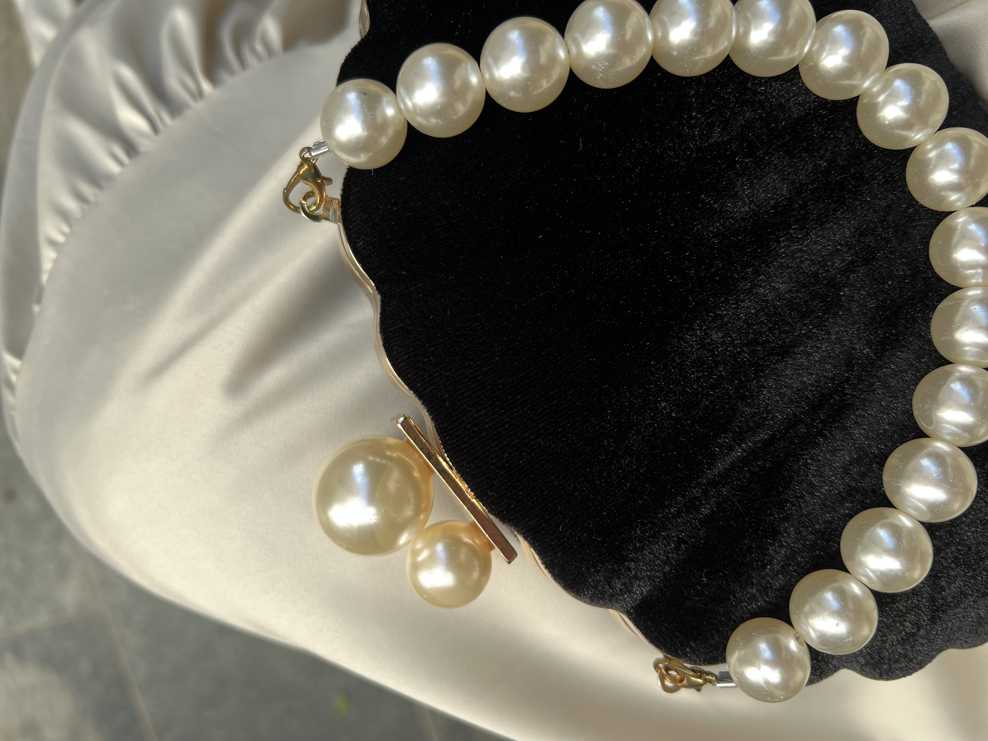 شنتة مناسبات اسود مخمل