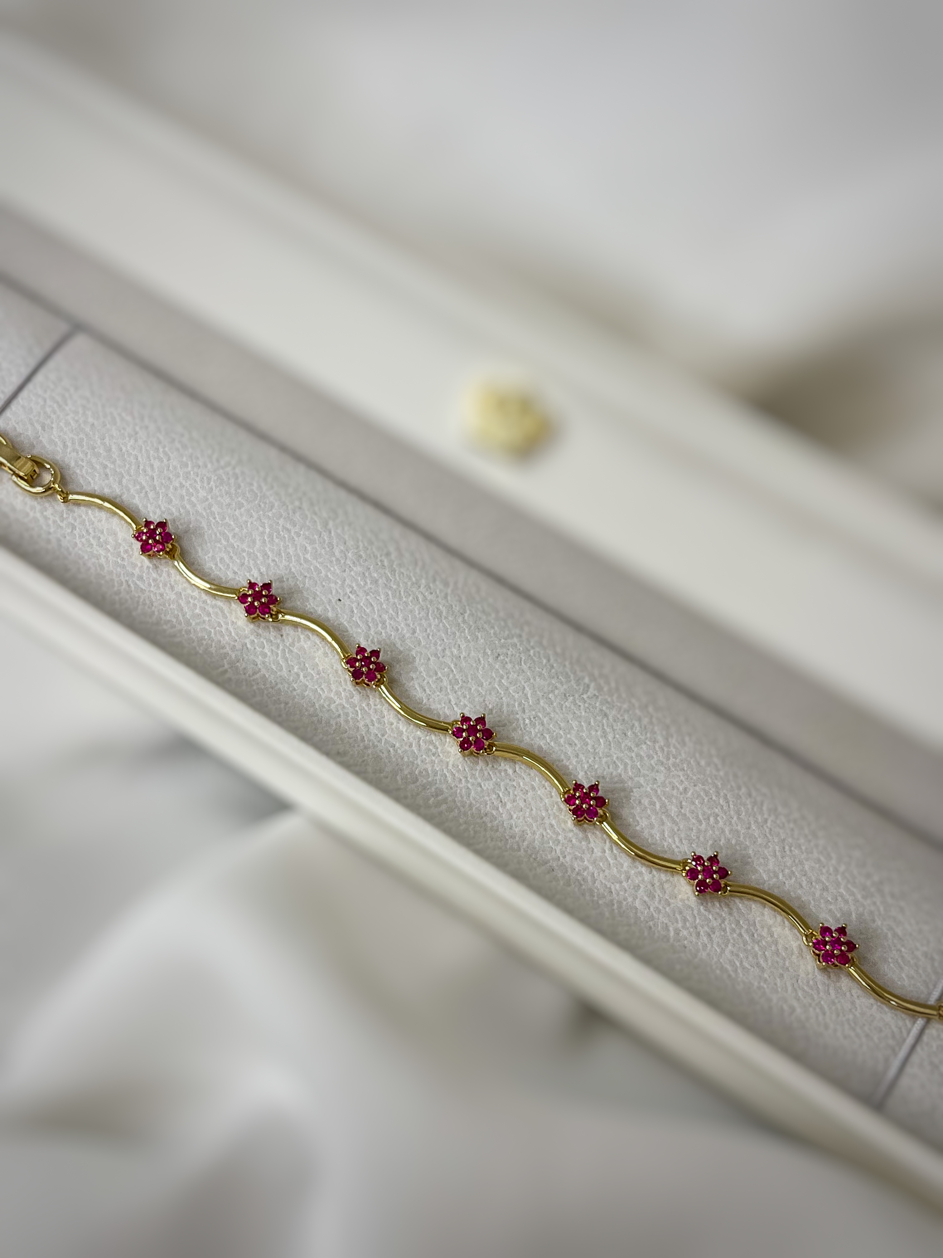 اسوارة وردة مع زركون زهري