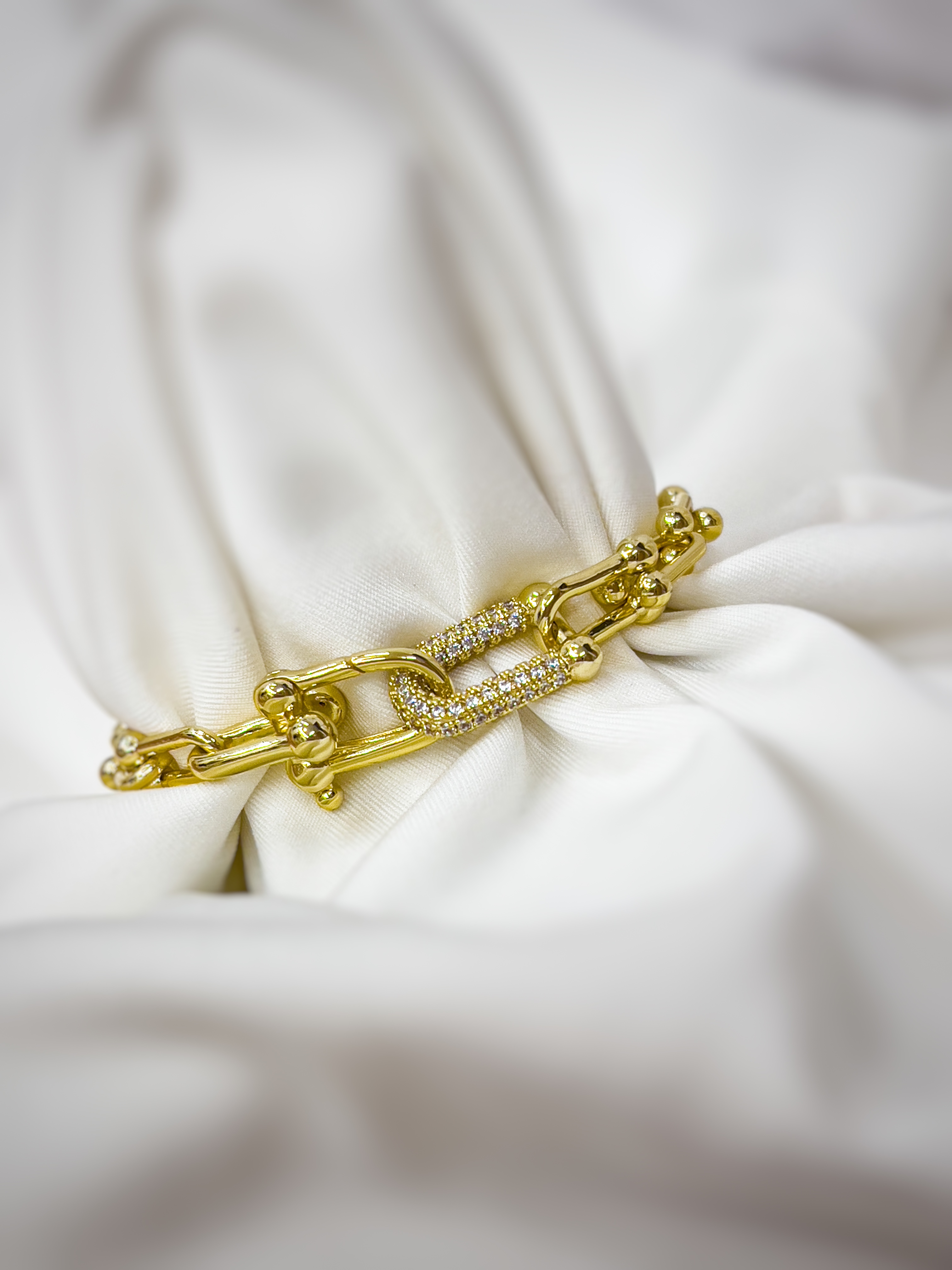 اسوارة تيفاني مع خرزة زركون