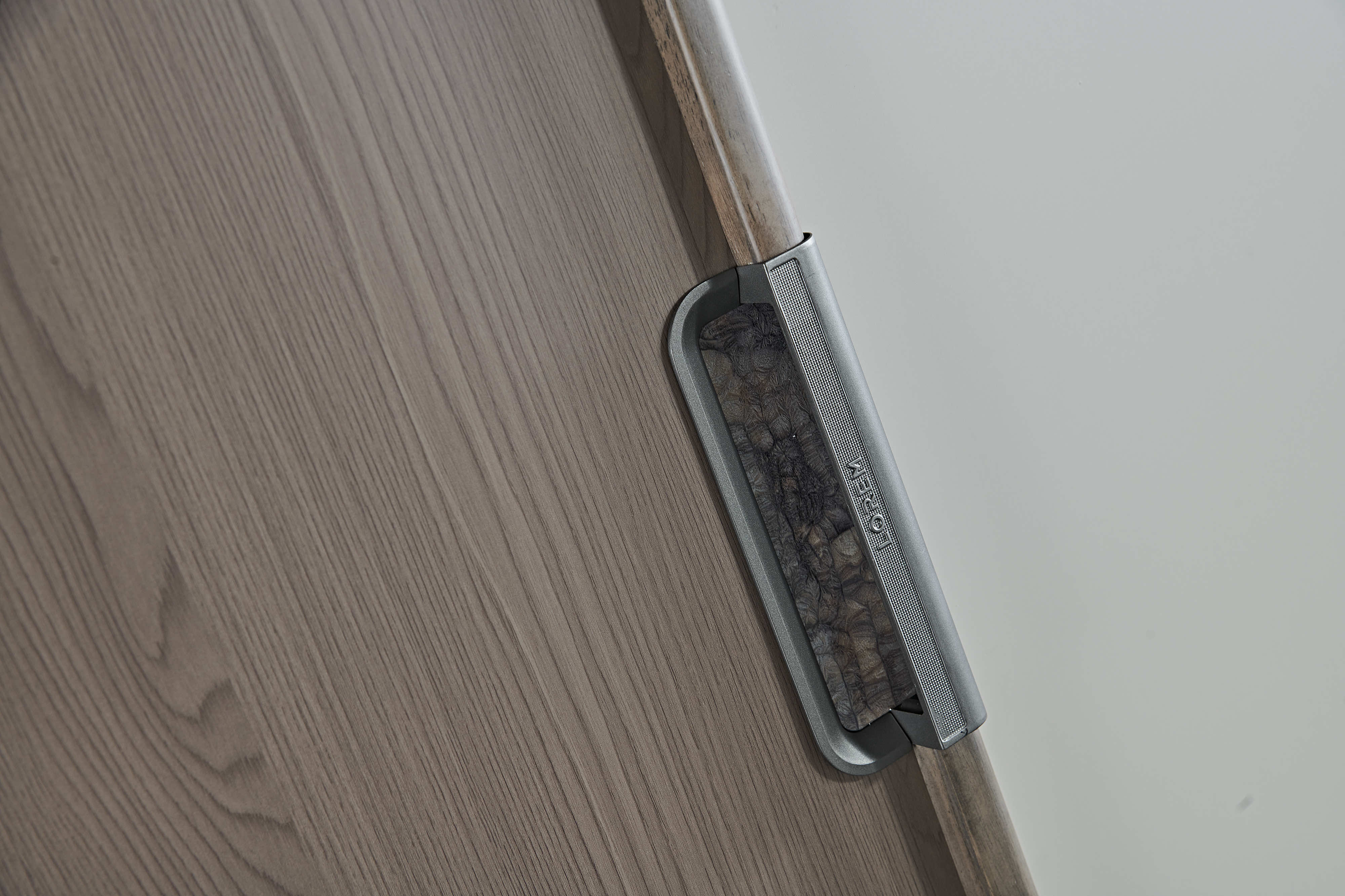 YG7301#Four-door cabinet