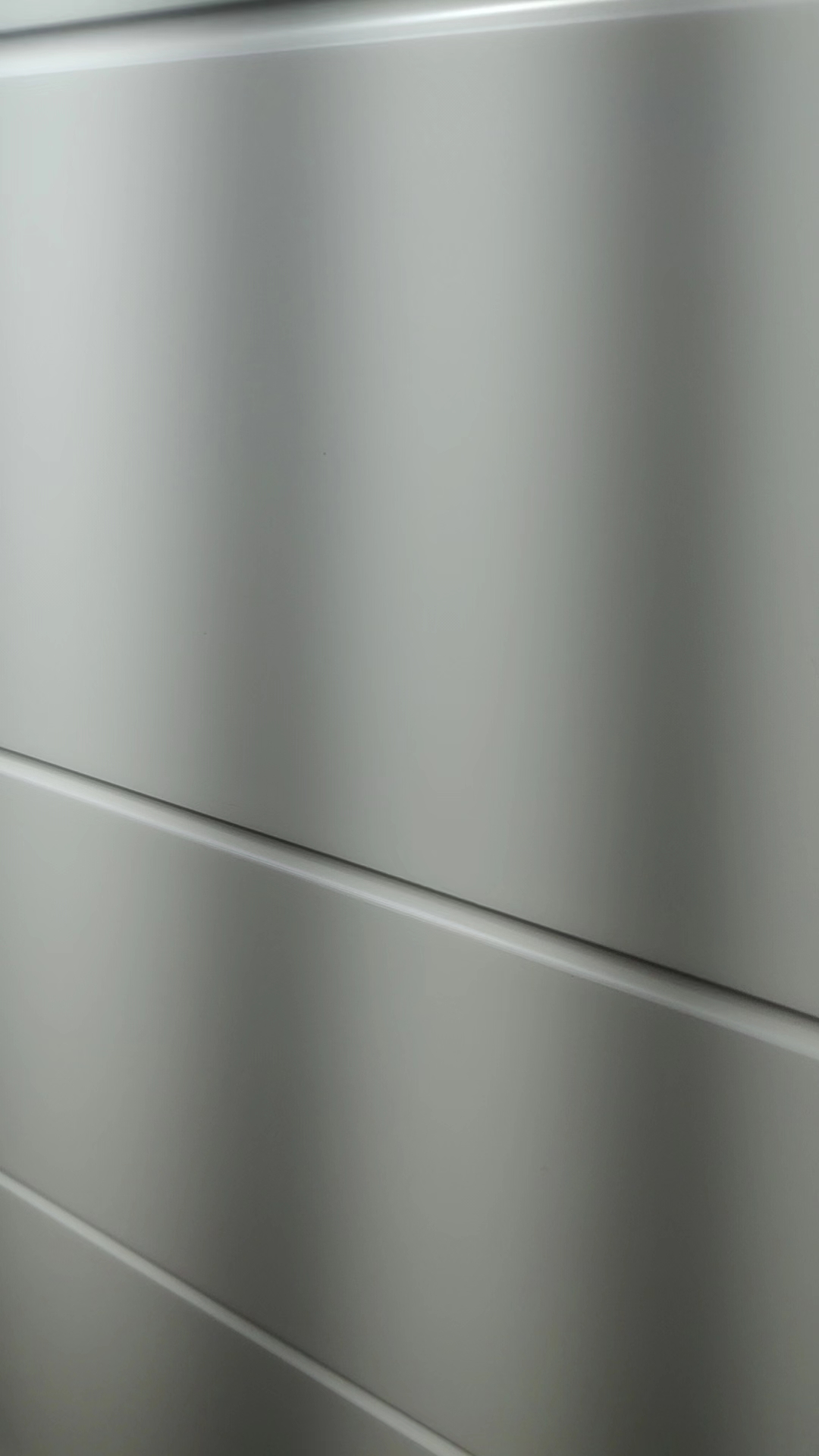 J1909# Three-door cabinet