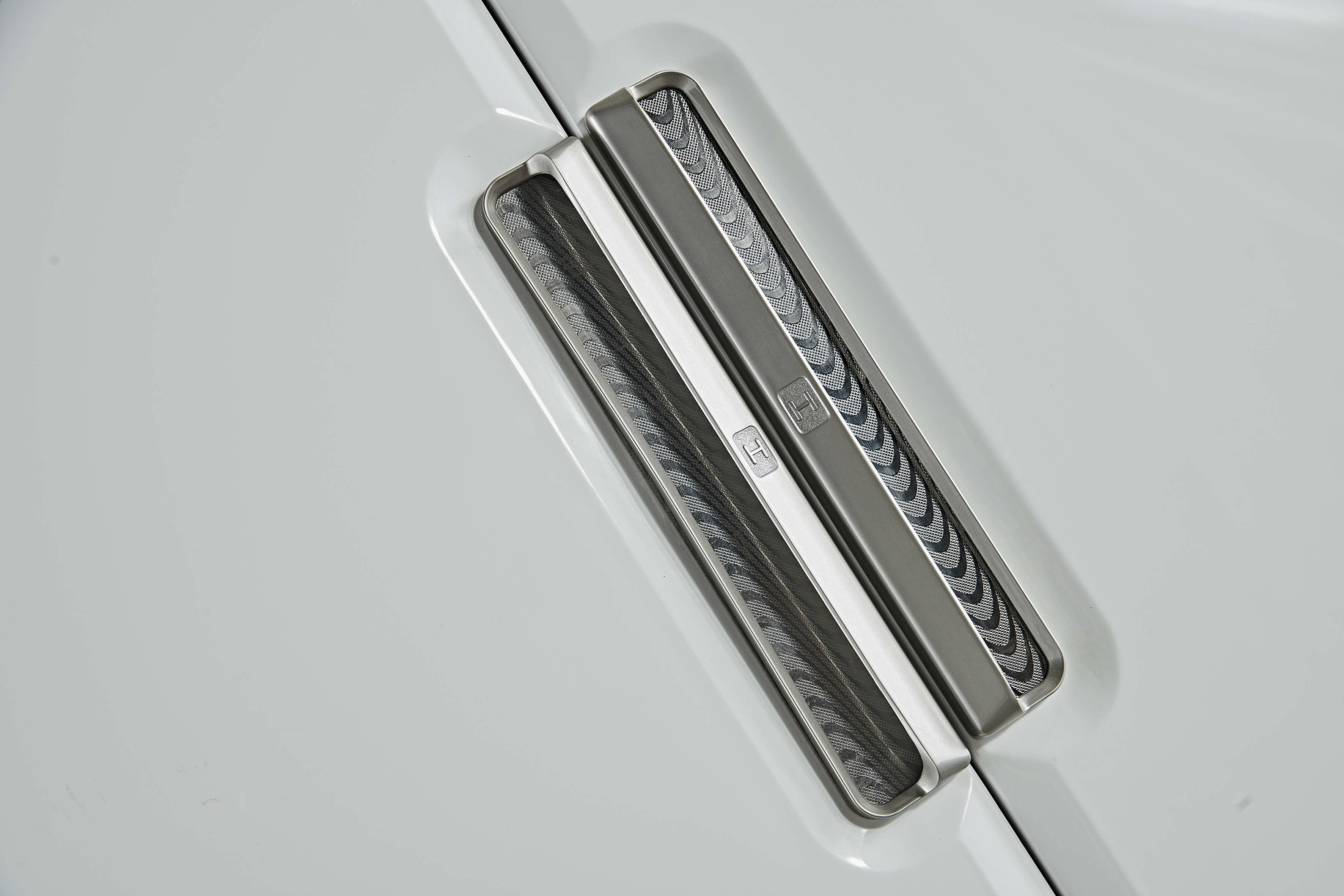 YG6003# Six-door cabinet