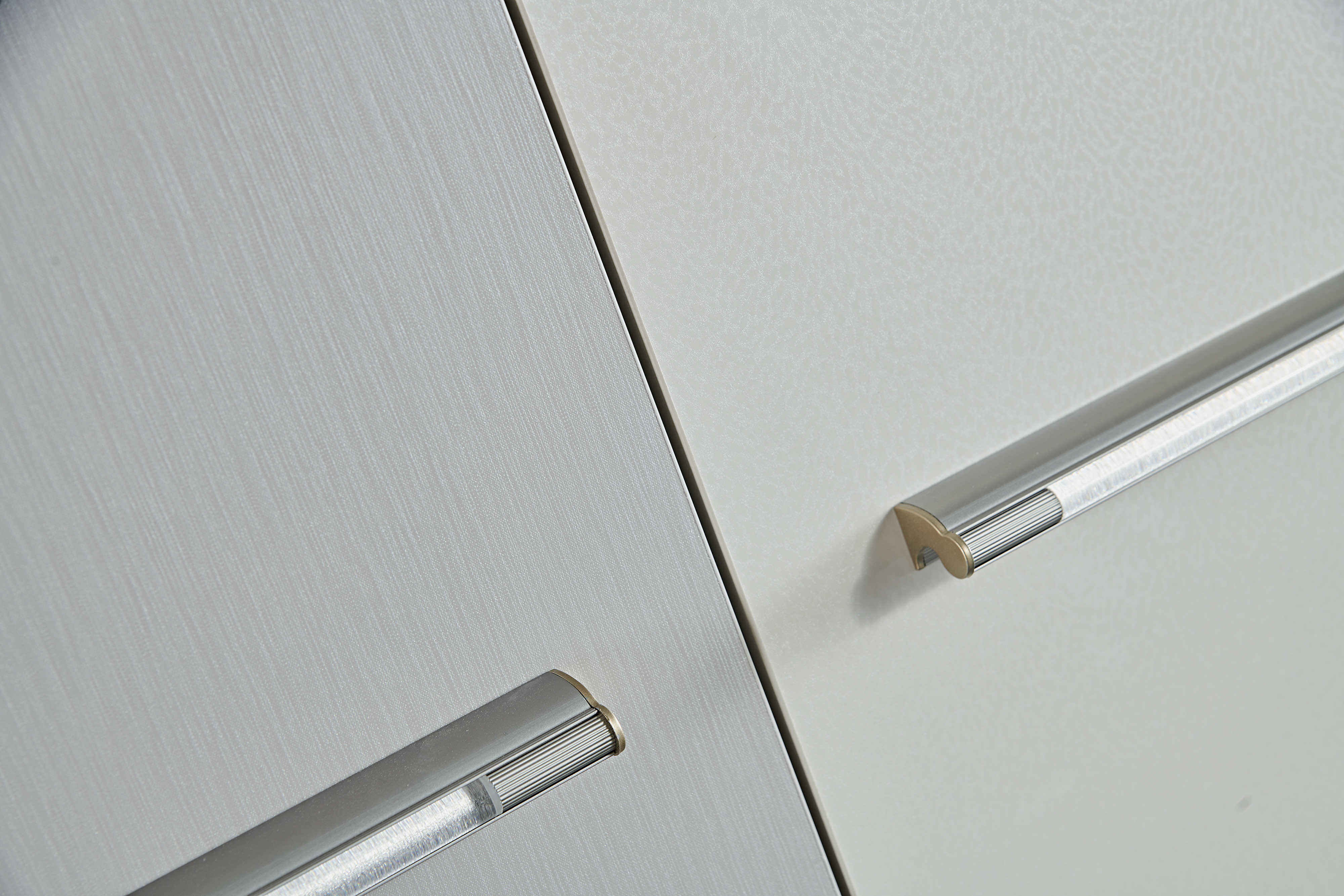 YG7511# Four-door cabinet