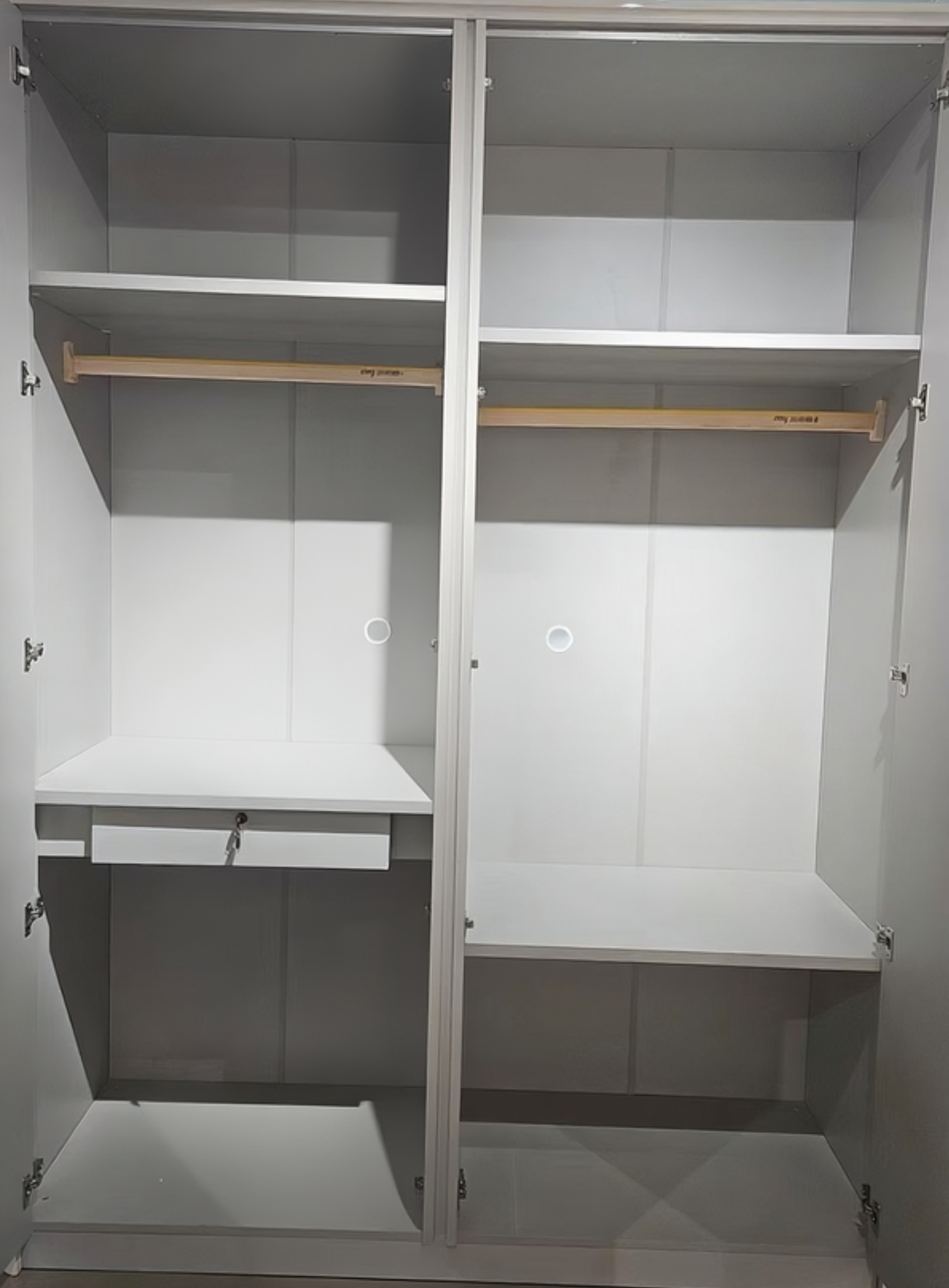 J3501#Four-door cabinet