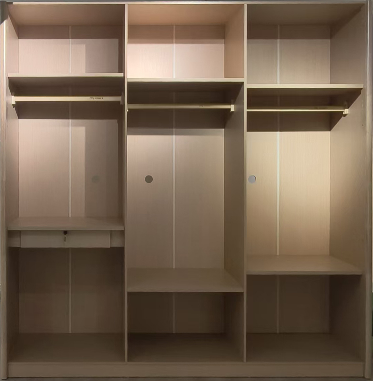 J3603# Six-door wardrobe