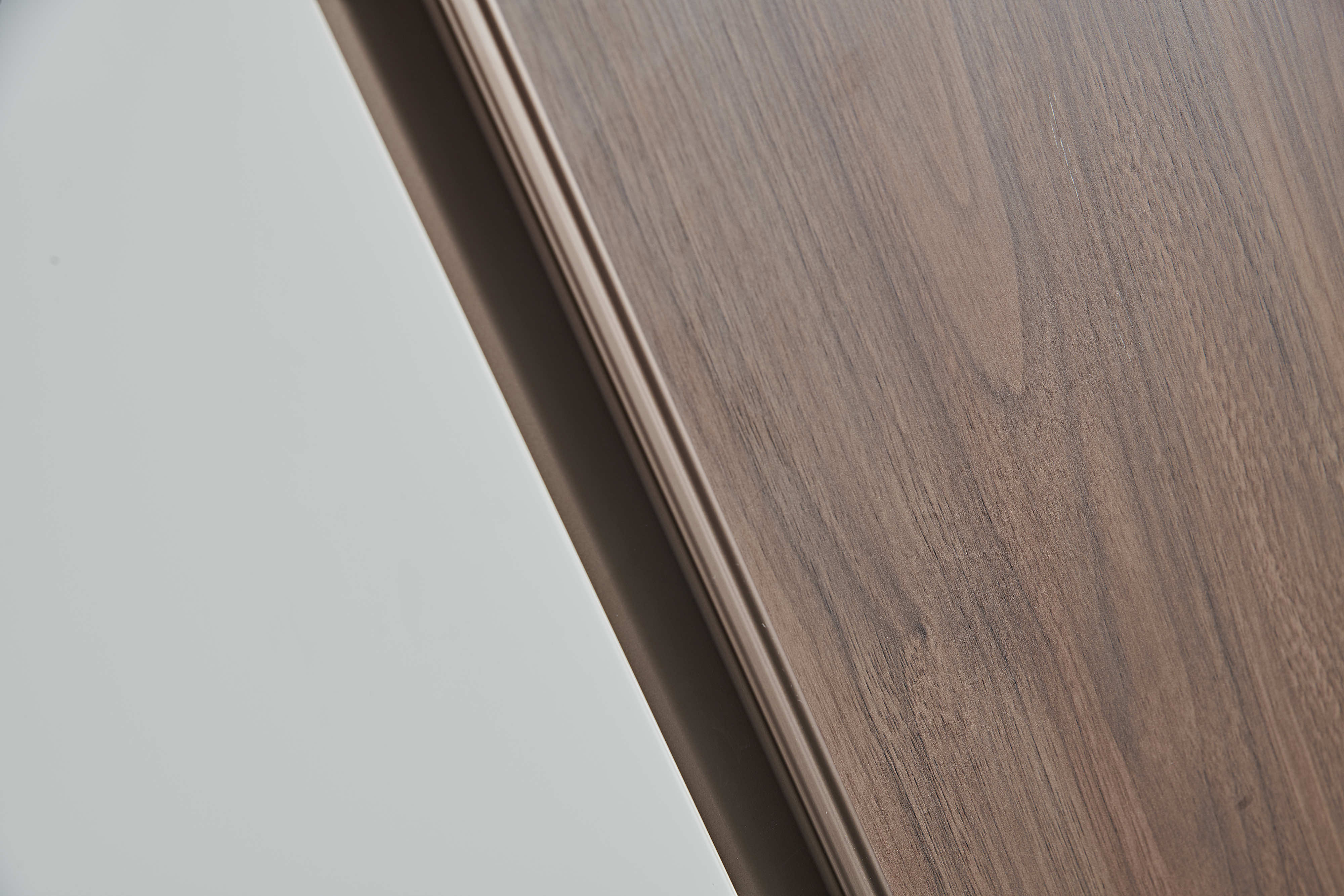 J3302# Five-door cabinet