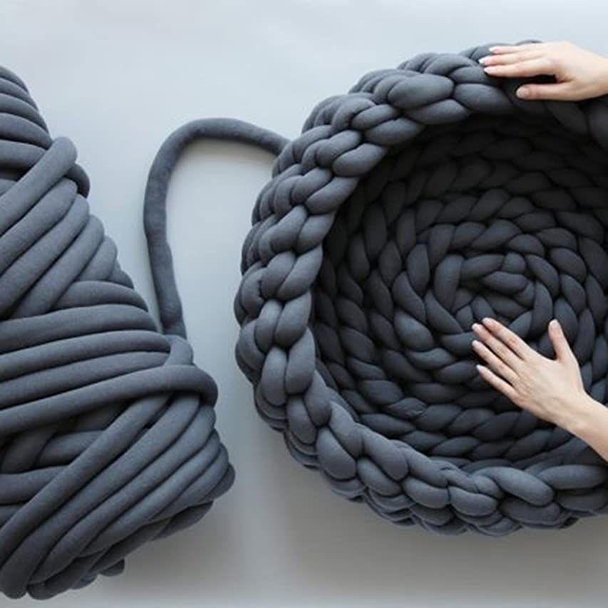 Medvilniniai vamzdeliai mezgimui rankomis