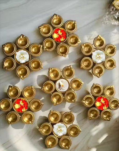 Pack Of 4 Handcrafted Urli Bowl 7'' Diyas for Decoration Floating Flowers and T- Light Candles Diwali Home Decoration