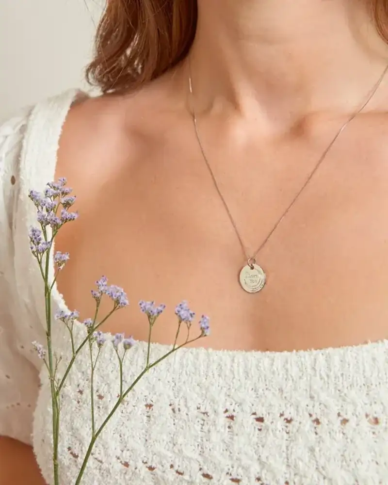 Médaille dorée - message love you, délicate et romantique