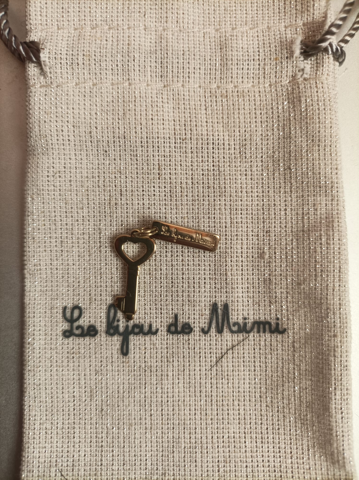 MÉDAILLE PRÉCIEUSE DORÉ CLÉ