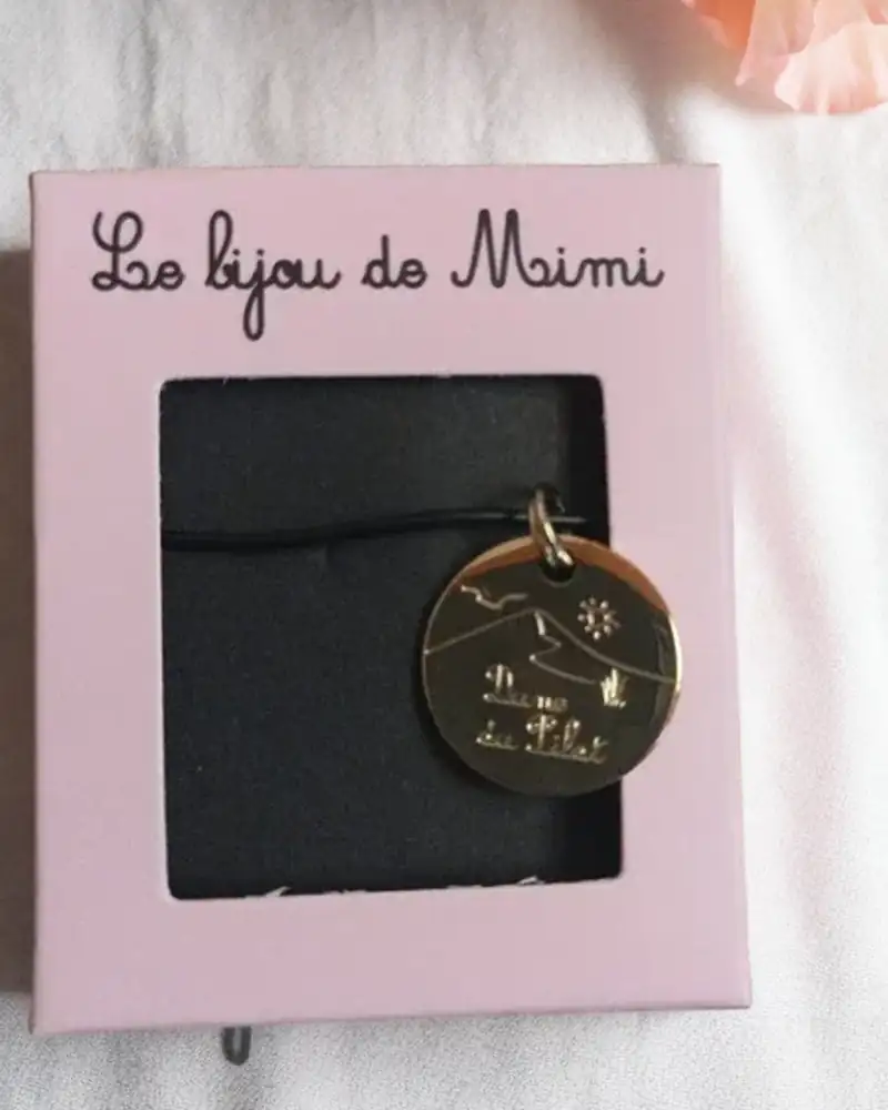 Ensemble Collier Doré Médaille Dune du Pilat – Souvenir élégant et solaire d’Aquitaine