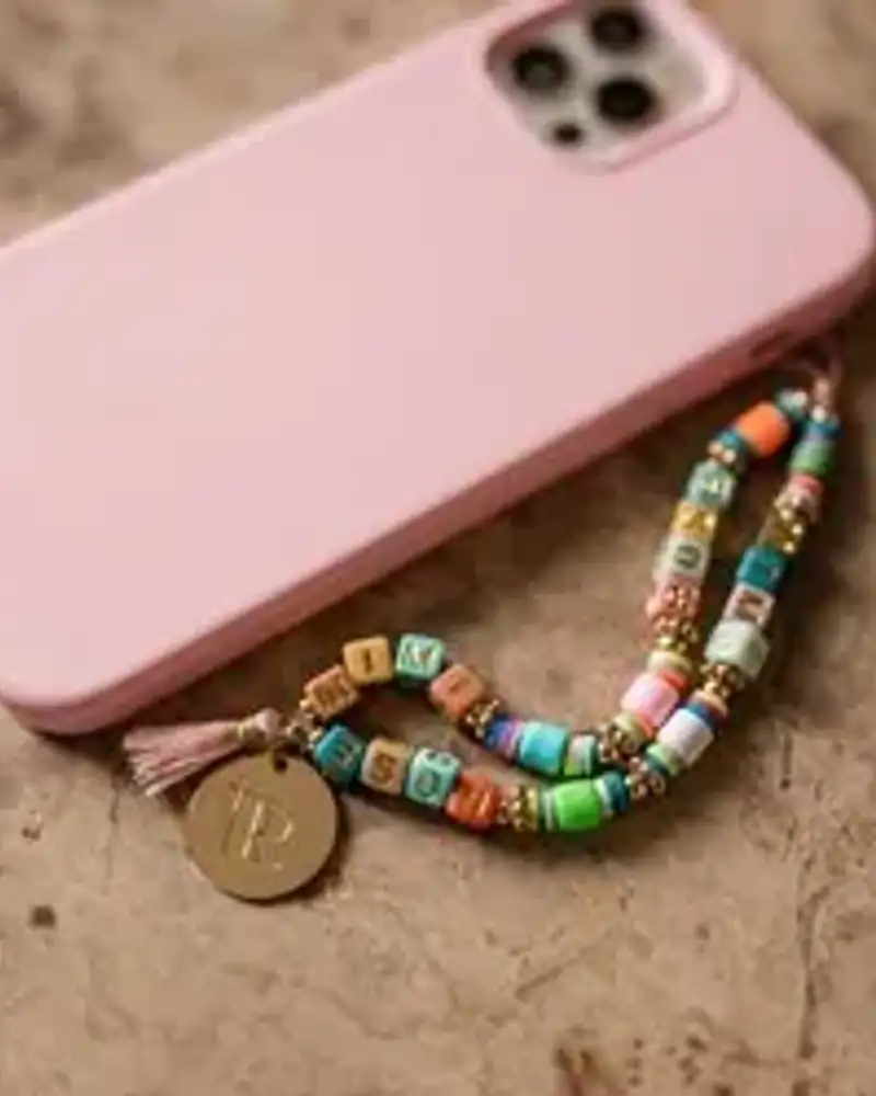 Médaille initiale r dorée - élégante médaille personnalisée pour femme