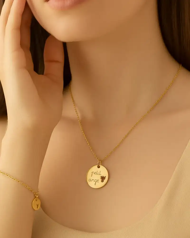 Ensemble Collier Doré Médaille Petit Ange – Protection élégante et discrète