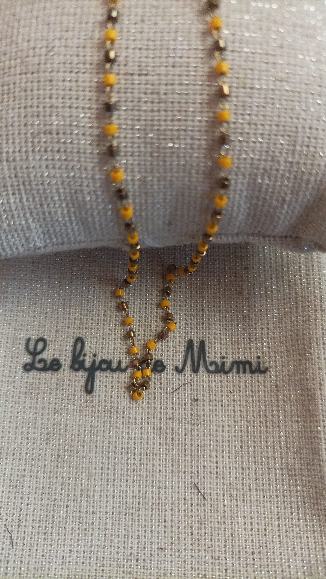 COLLIER CHAÎNE PERLES COLORÉES DORÉ SAFRAN