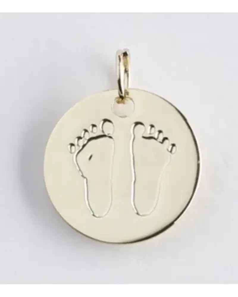 Ensemble Collier Doré Médaille Pieds Bébé – Souvenir précieux et tendre de naissance