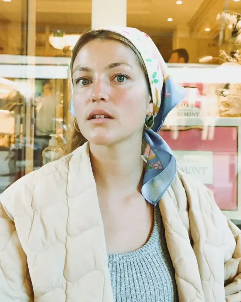 Boucles d’oreilles créoles dorées safran - charme bohème féminin