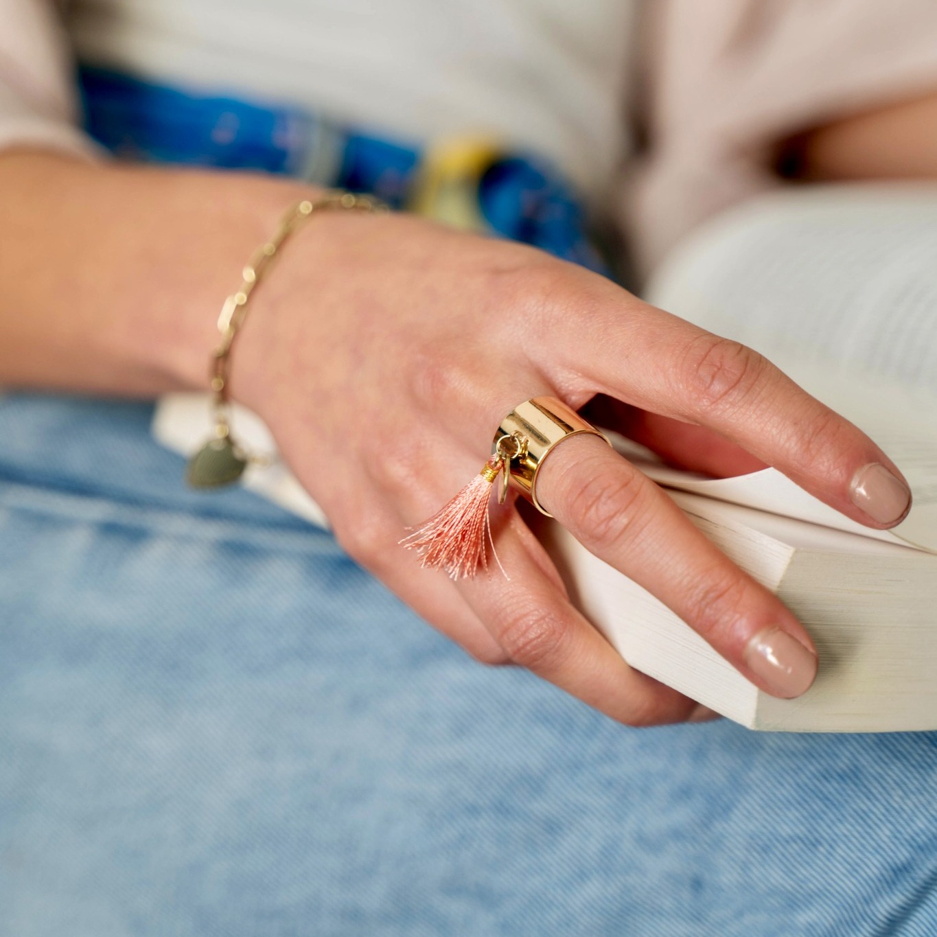 BAGUE ANNEAU LARGE DORÉE – LES BIJOUX DE MIMI