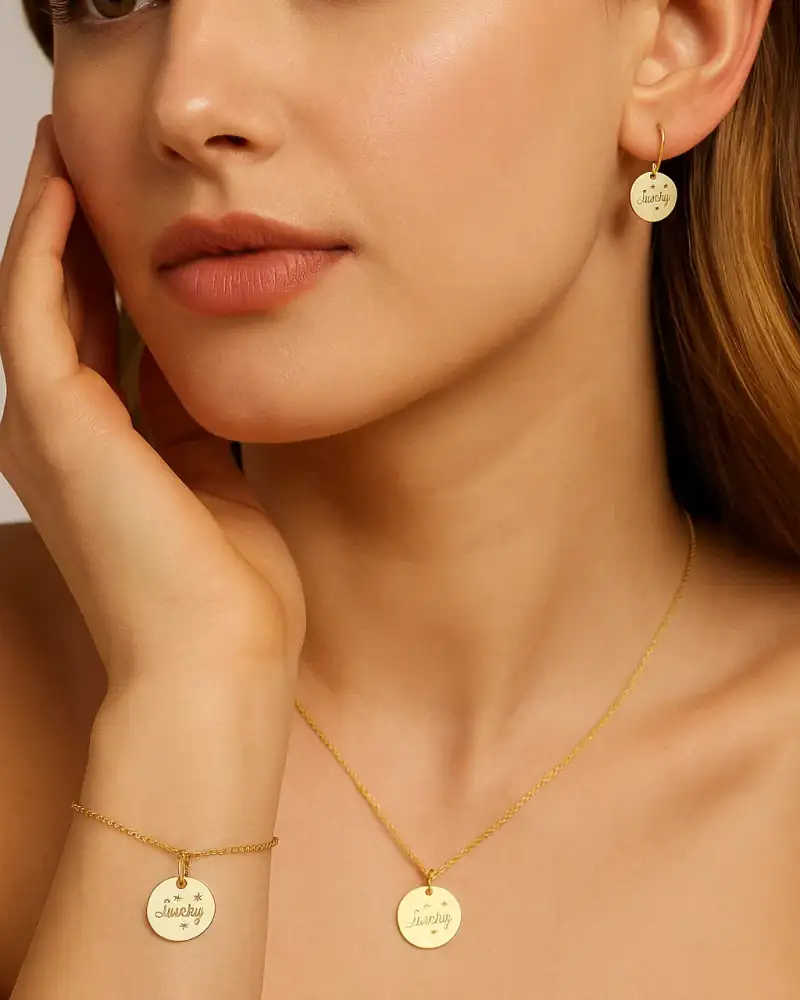 Médaille lucky dorée - porte-bonheur chic et discret