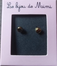 Boucles d'Oreilles Puces Dorées - Bijou Discret Femme