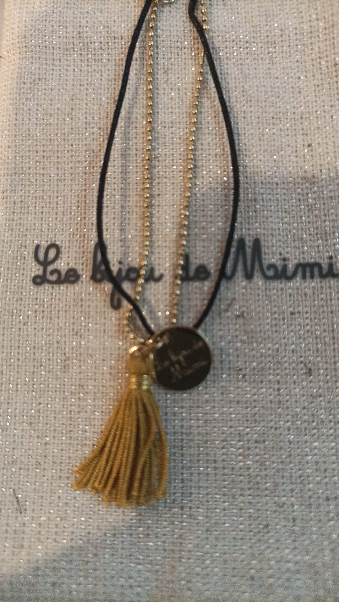 MÉDAILLE POMPON DORÉ SAFRAN