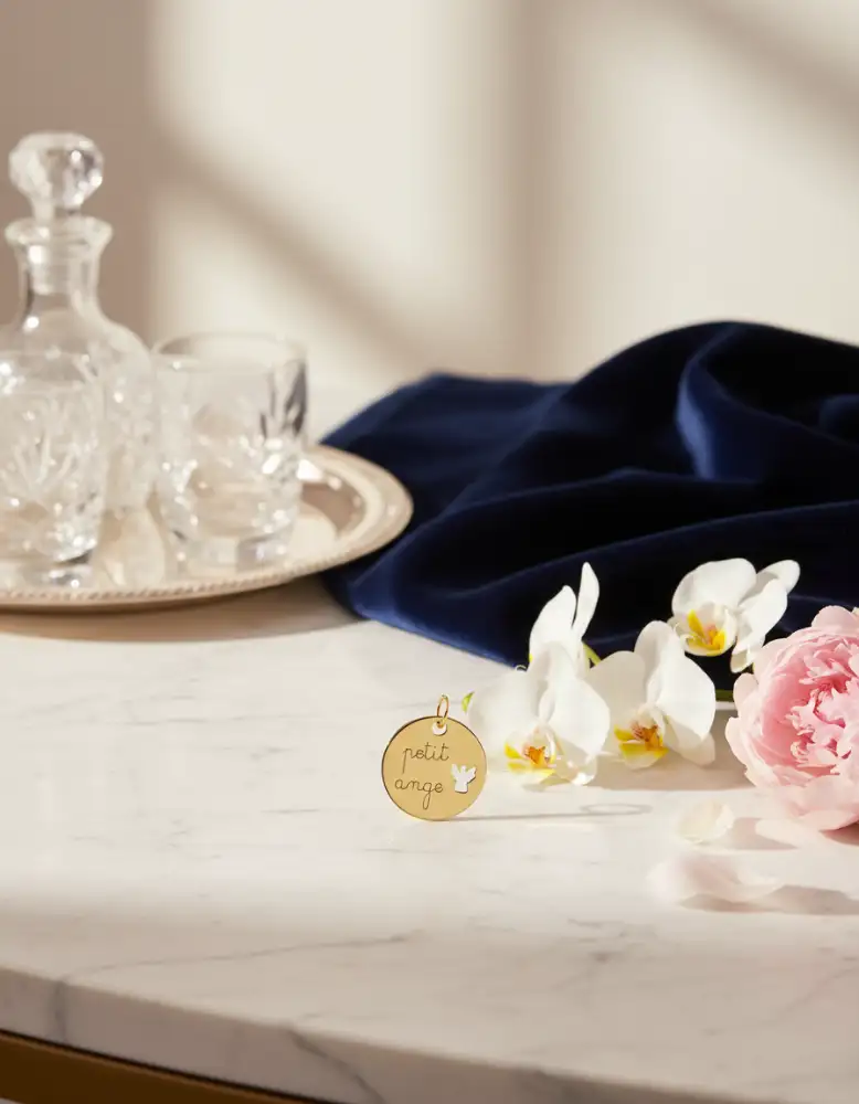Ensemble Collier Doré Médaille Petit Ange – Protection élégante et discrète