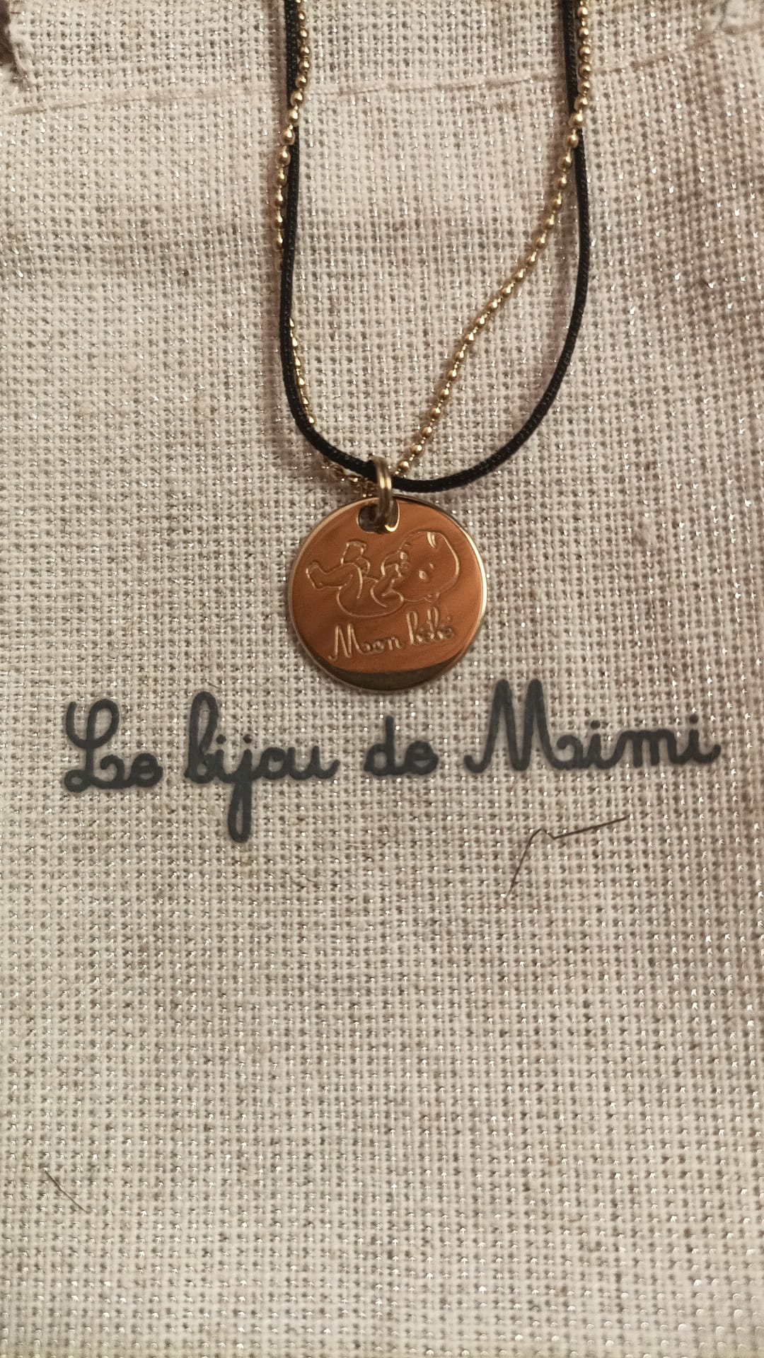 MÉDAILLE SYMBOLE DORÉ MON BEBE