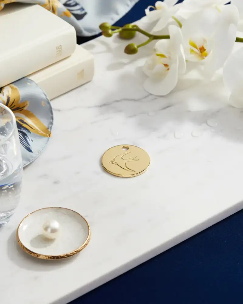 Collier Doré avec Médaille Colombe – Acier Inoxydable, Création Française