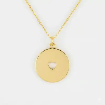 Collier Doré avec Médaille cœur doré – l'amour au Quotidien