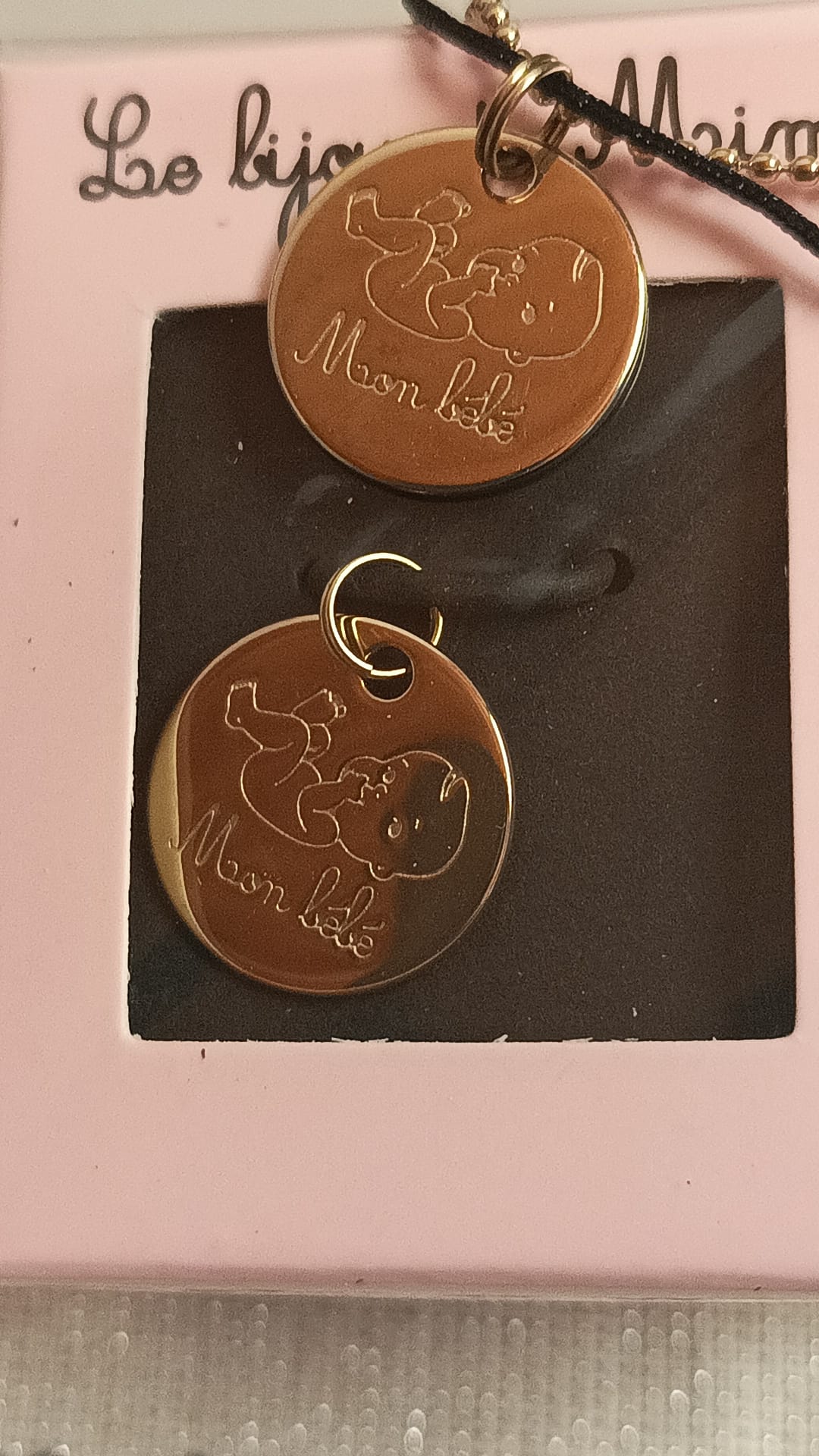 MÉDAILLE SYMBOLE DORÉ  MON BEBE