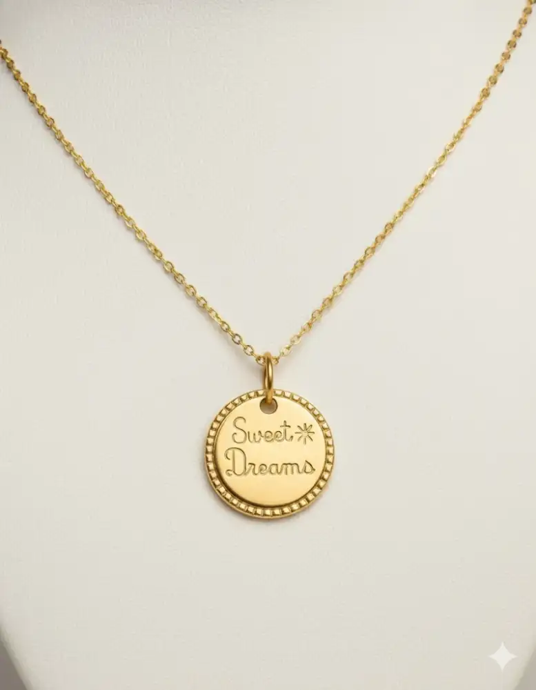 Collier Doré Médaille “Sweet Dreams” – Création Française en Acier Inoxydable