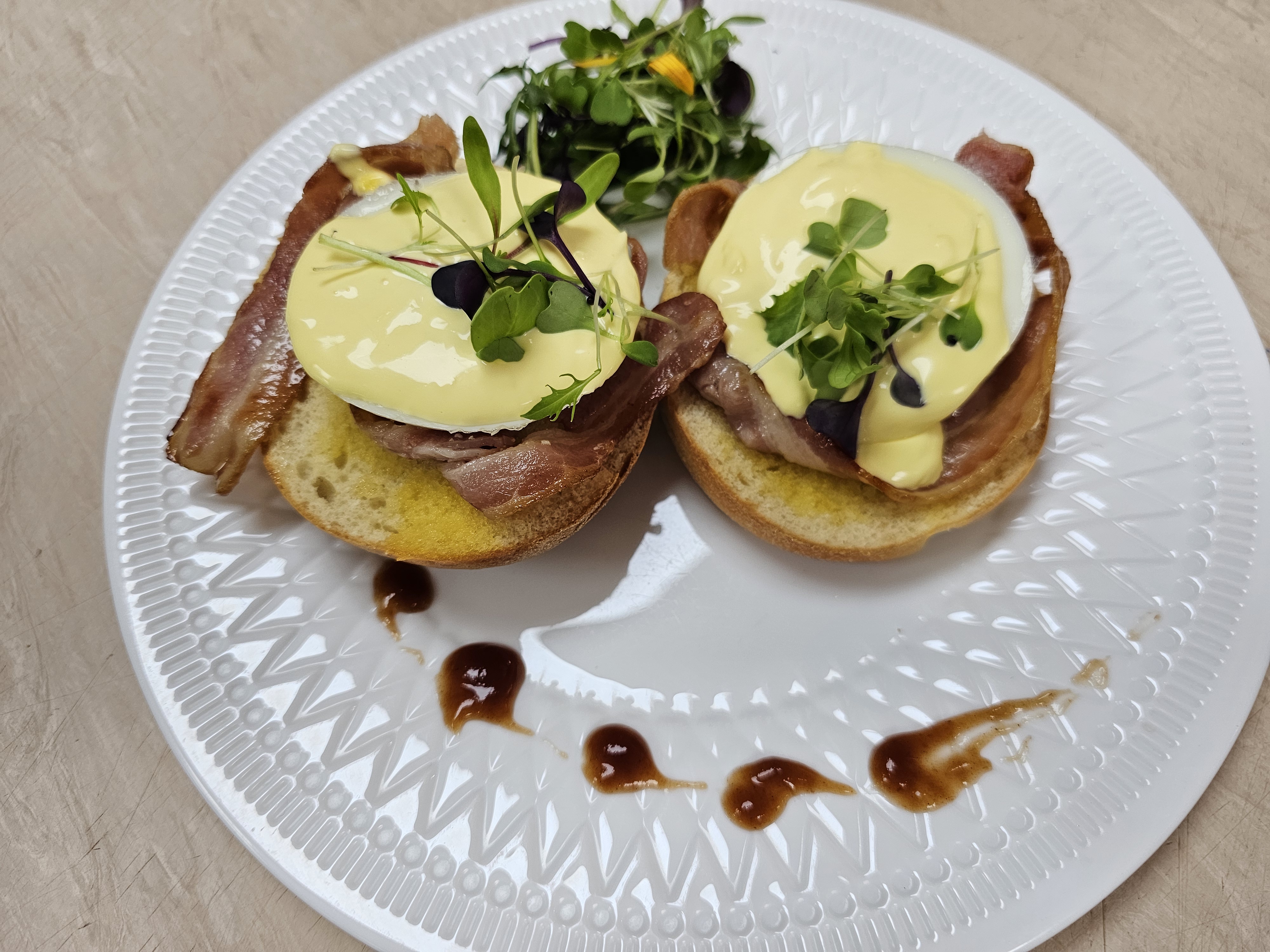 Eggs Benedict