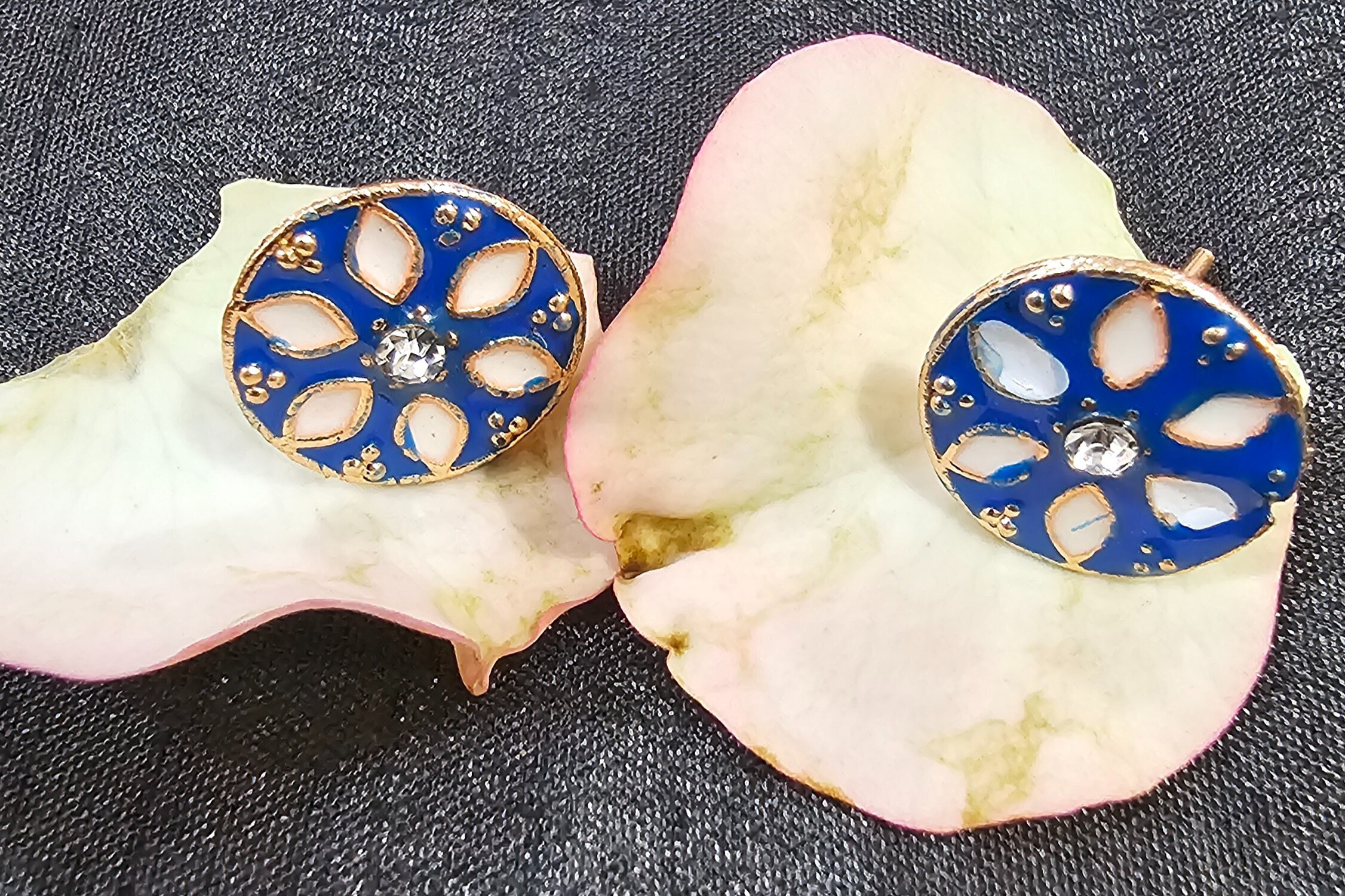 Blue floral stud earrings
