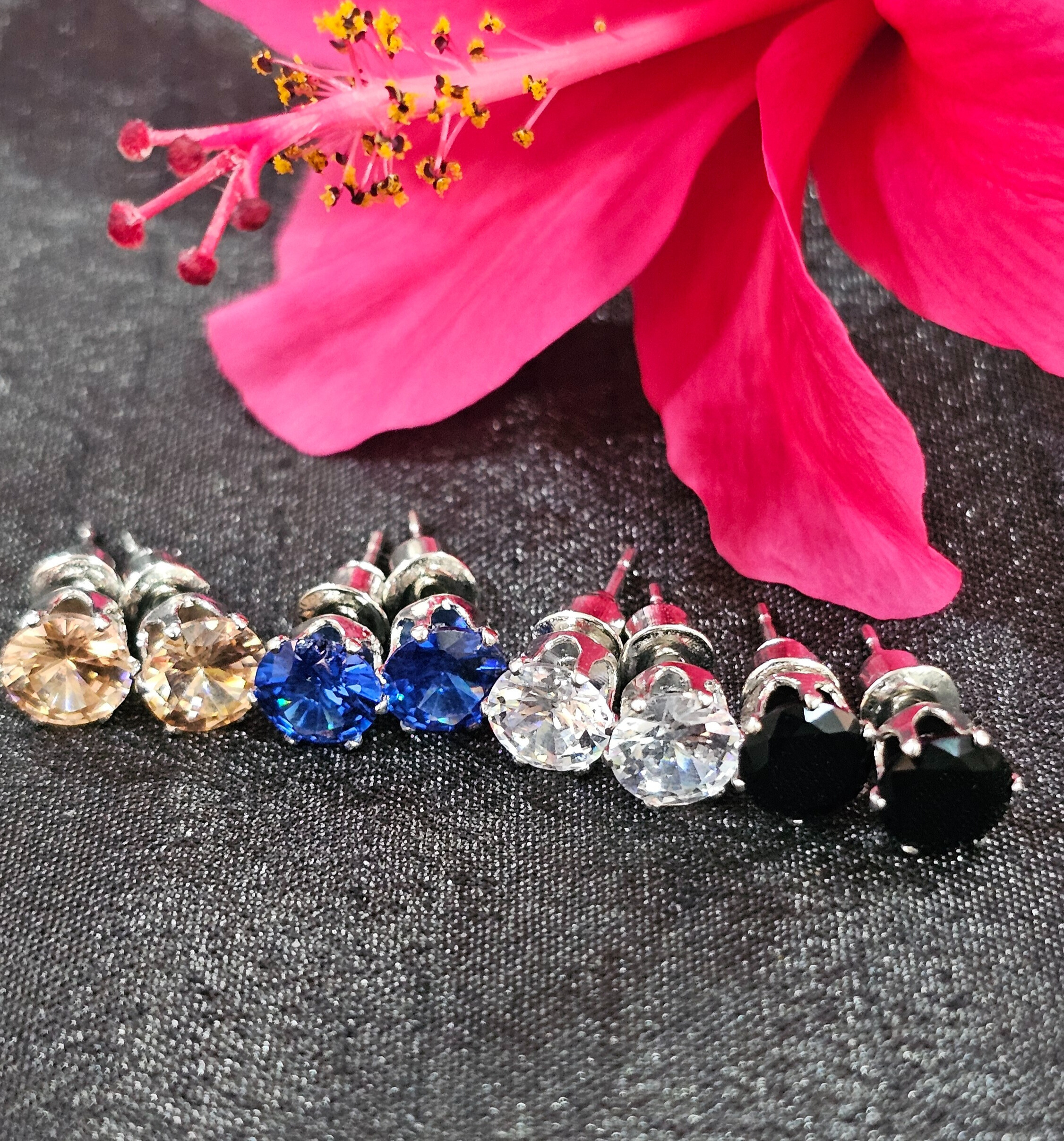 Elegant Stud Earrings Set