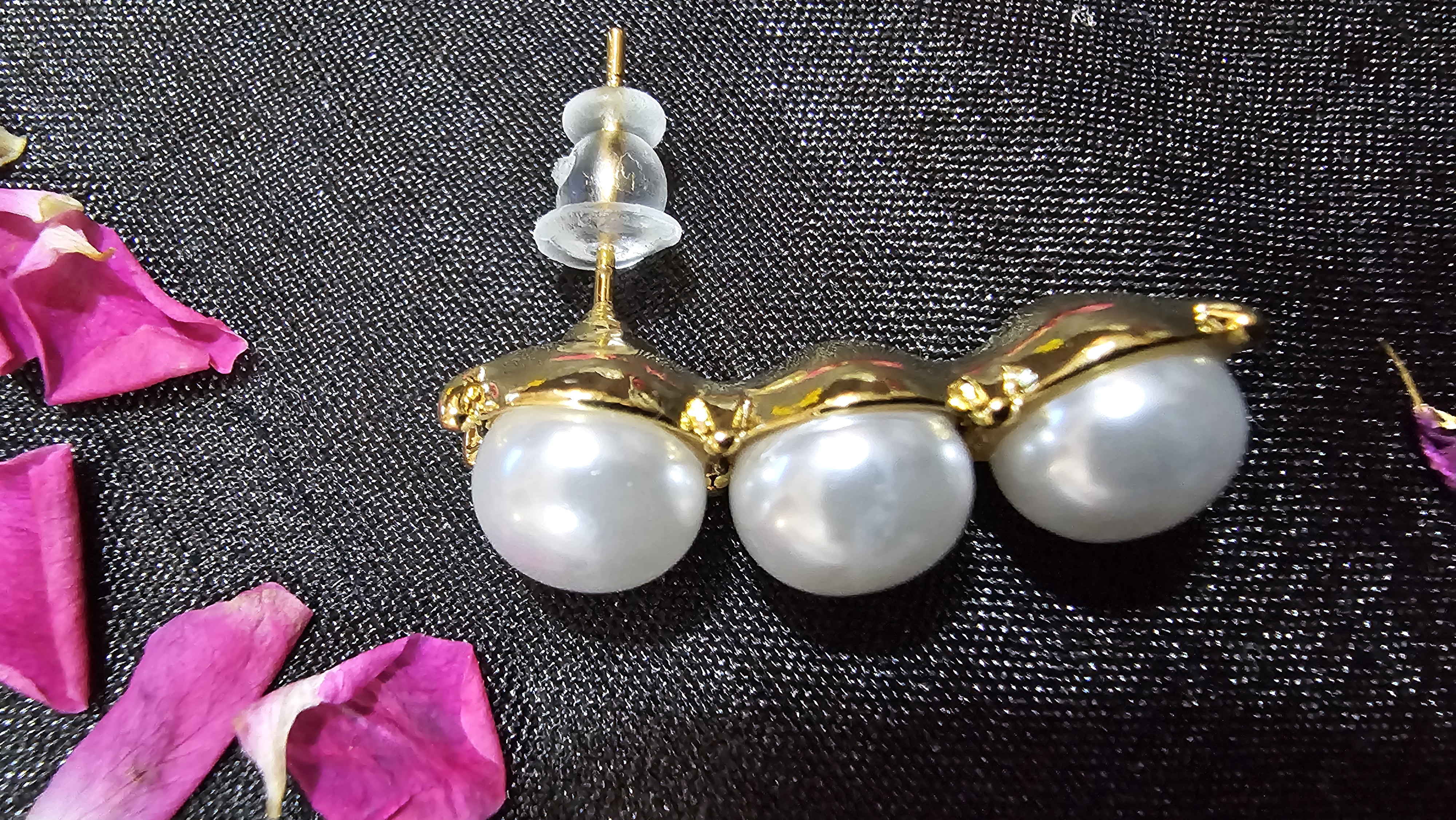 Elegant Pearl Stud Earring