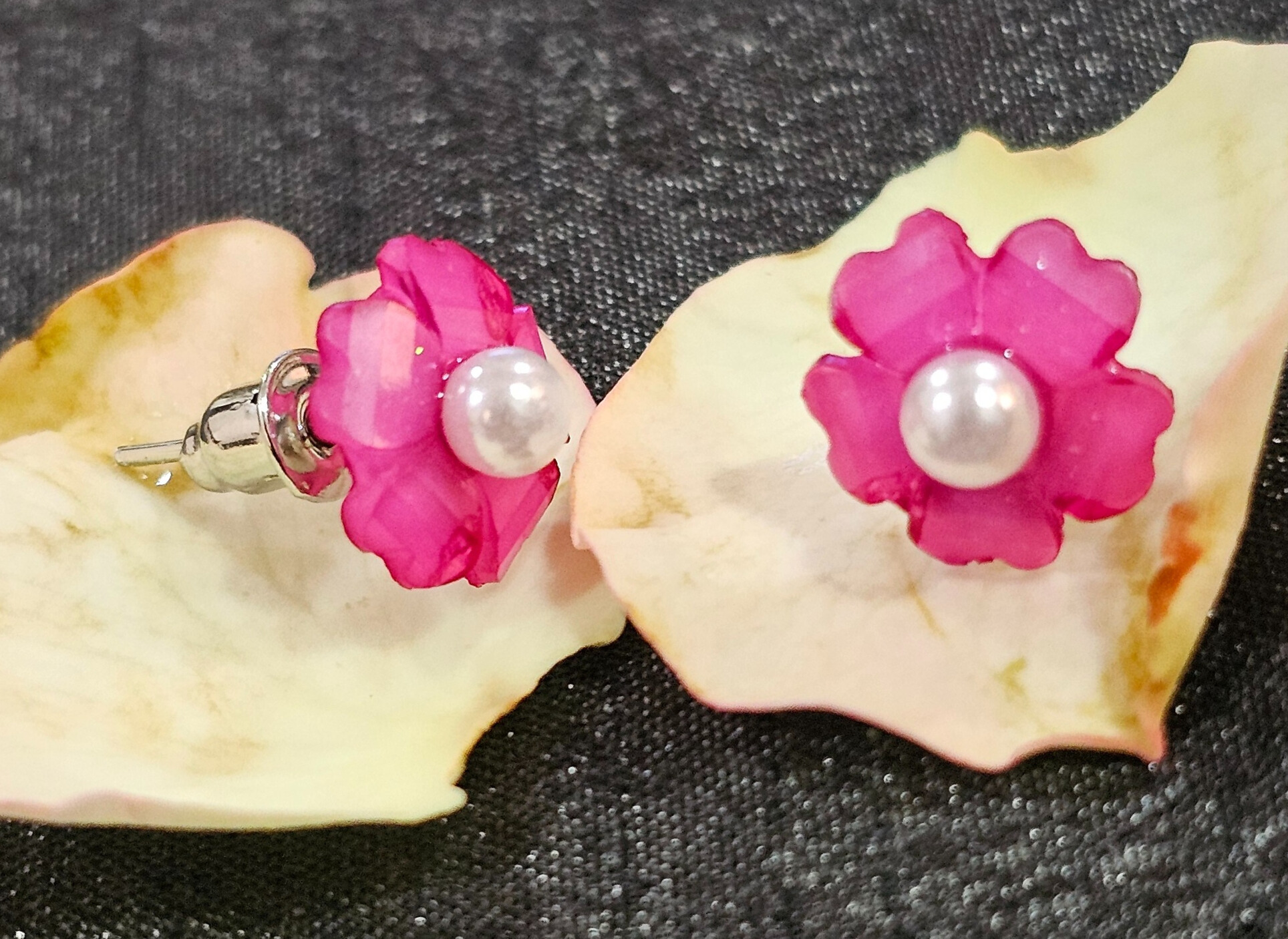 Red Flower Pearl Earrings - Set of 3