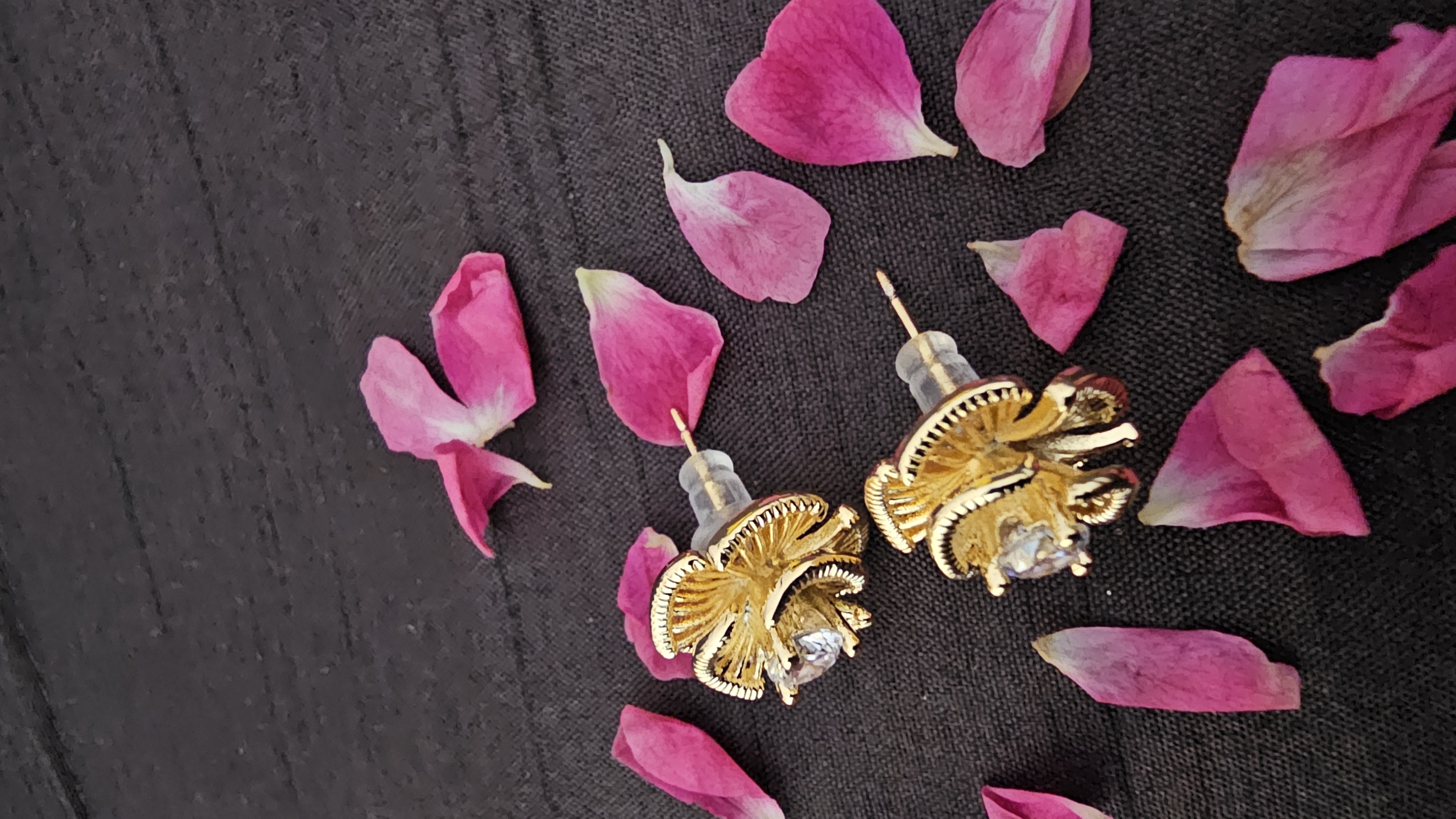 Elegant Golden Flower Earrings