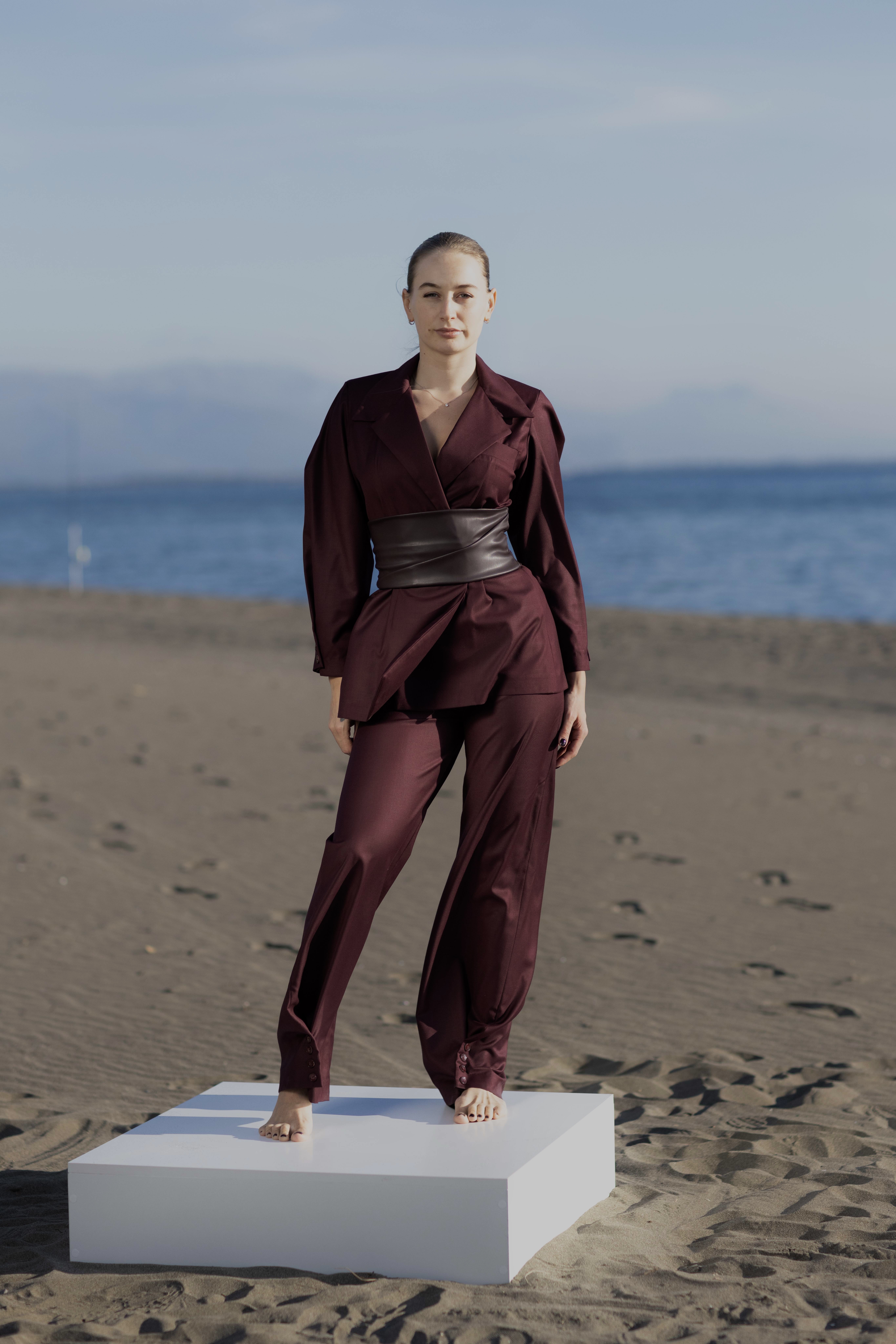 Bordeaux High-Waist Relaxed Trouser