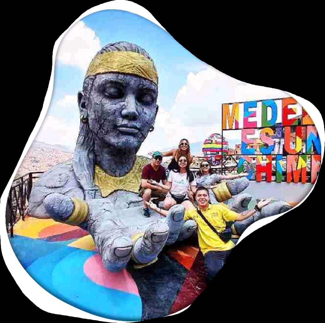 CITY TOURS MEDELLÍN + GRAFITOUR.