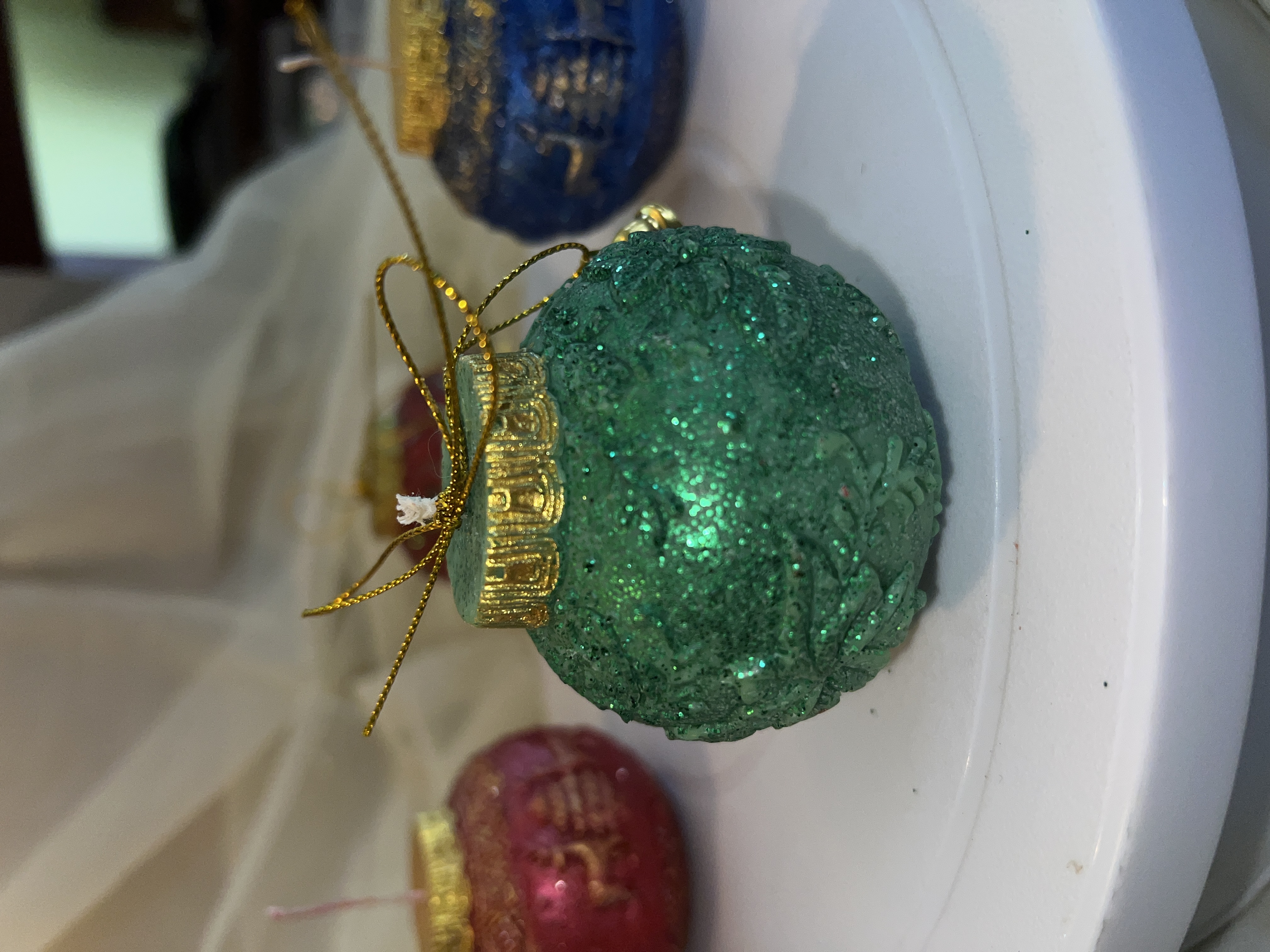 Świąteczne świeczki bombki