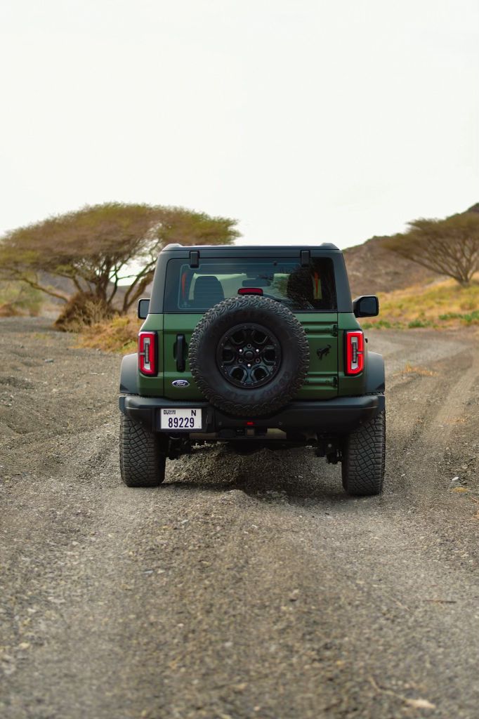 Land Rover Defender (2 Door)