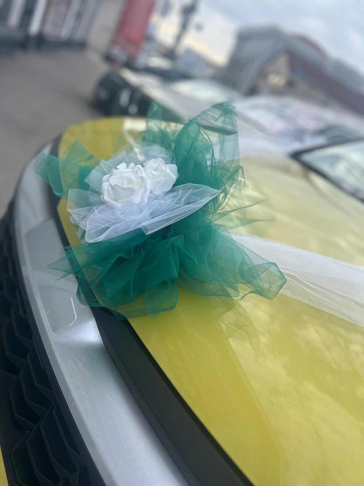 Aranjament tull pentru miri și nași