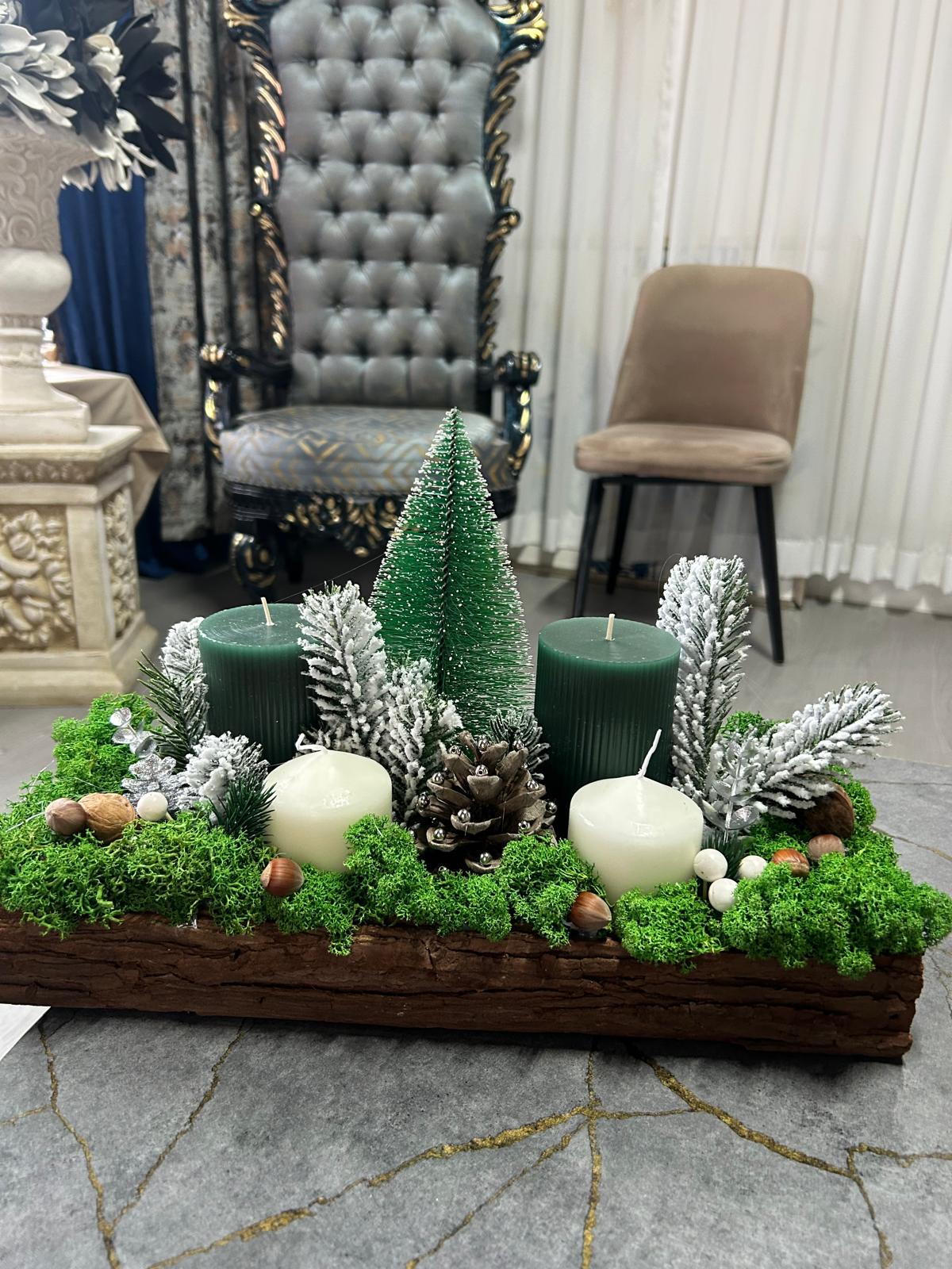 Aranjament Central Crăciun Premium cu Mușchi, Conuri și 4 Lumânări