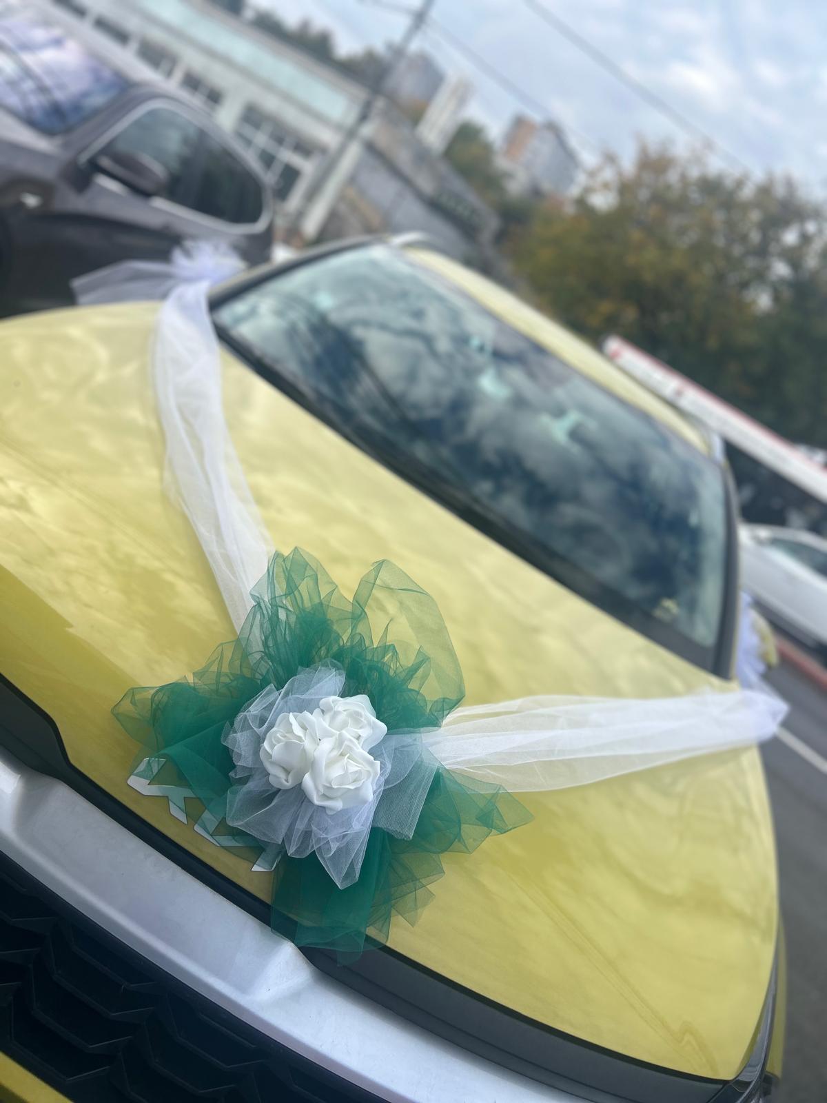 Aranjament tull pentru miri și nași