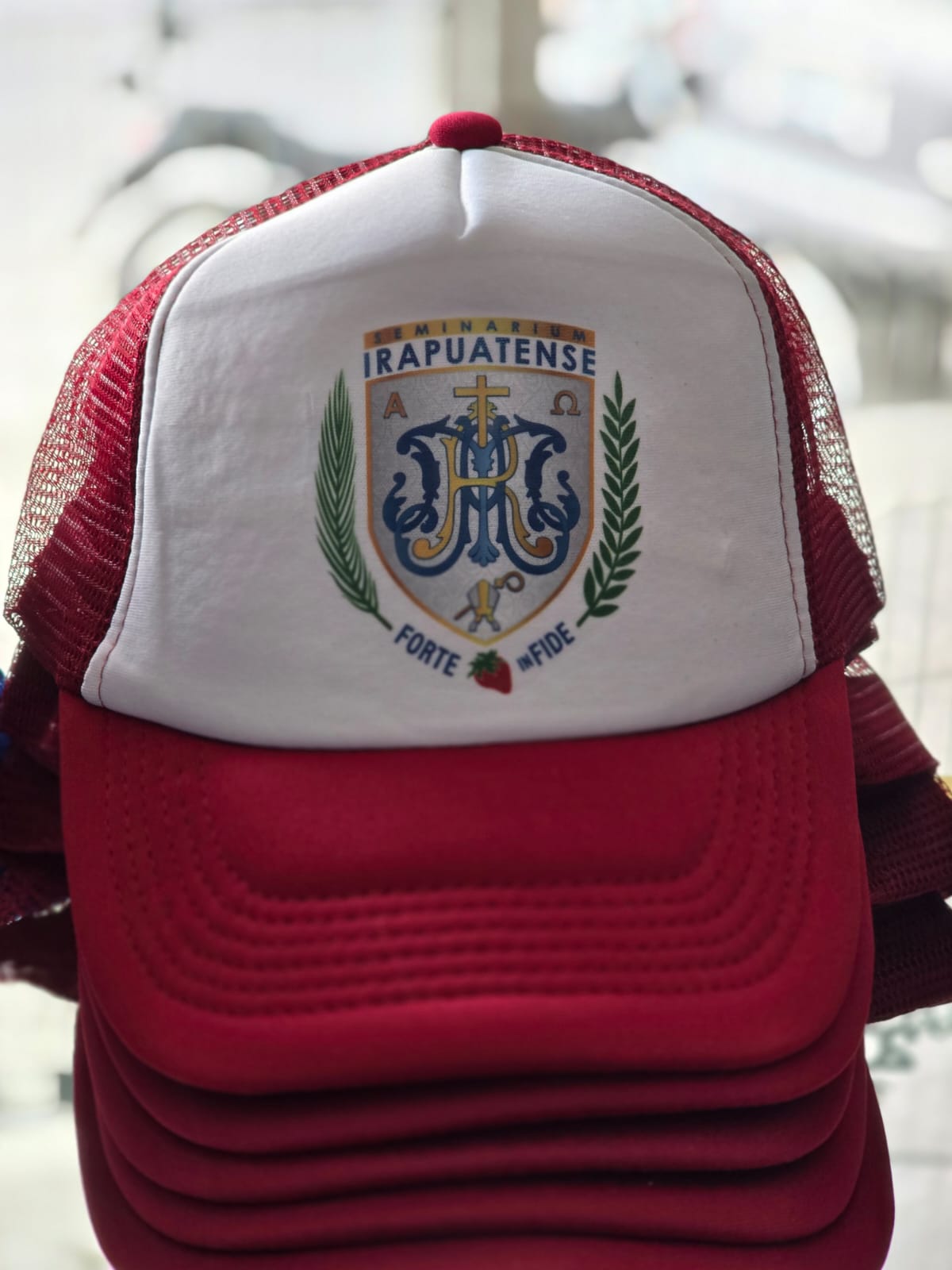 Gorra de color personalizada y sublimada